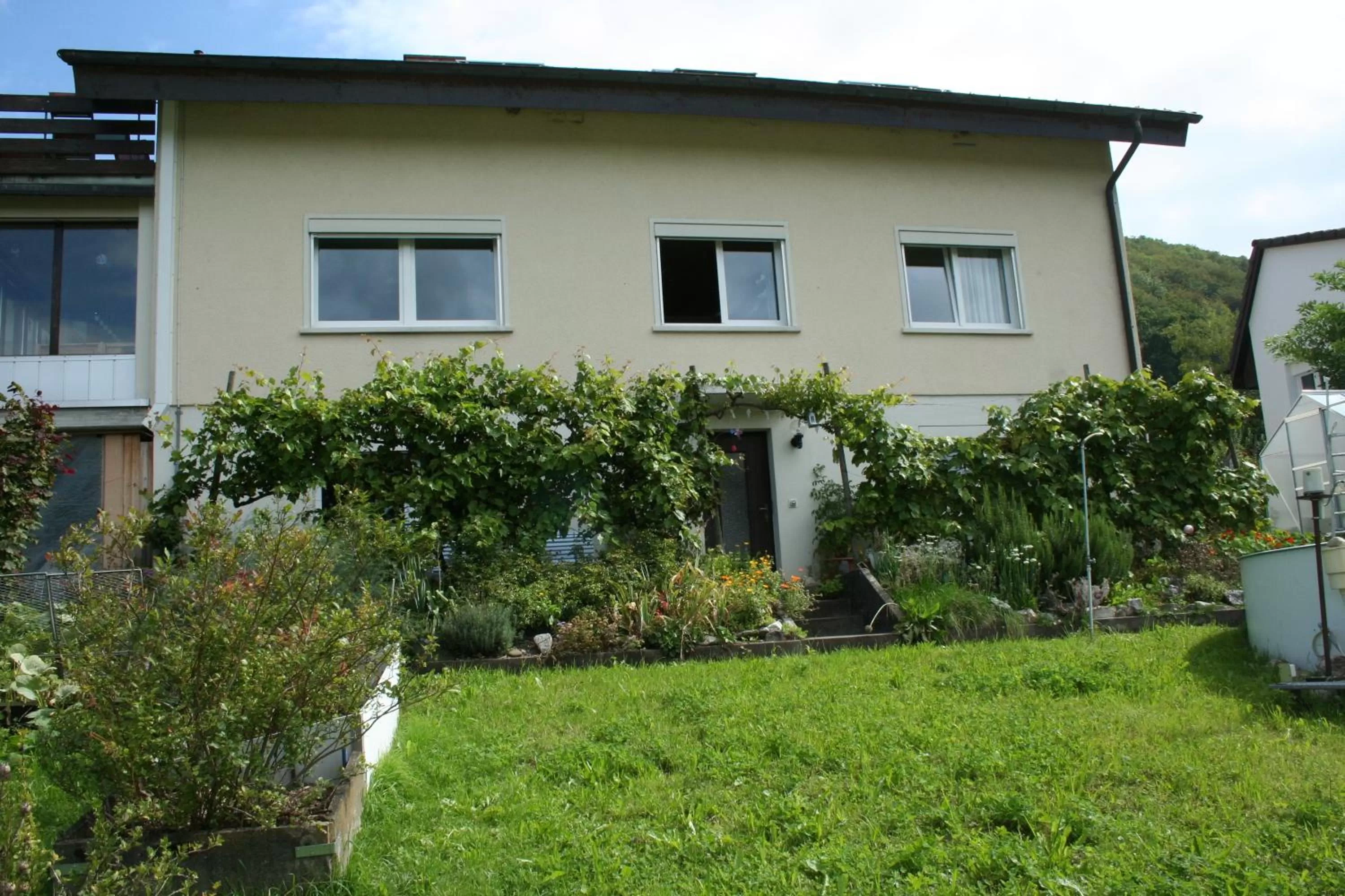 Facade/entrance, Property Building in BnB Mönthal im Jurapark