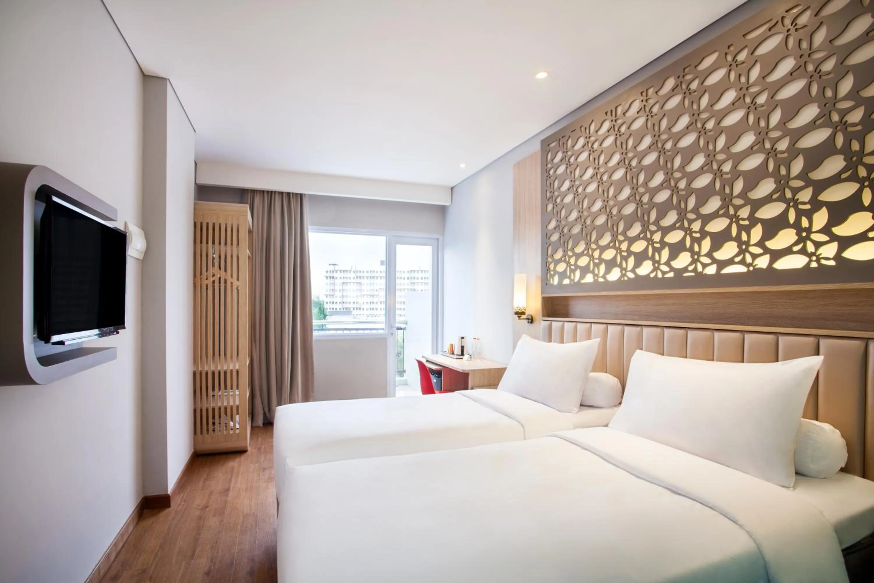 Coffee/tea facilities, Bed in ibis Styles Cikarang