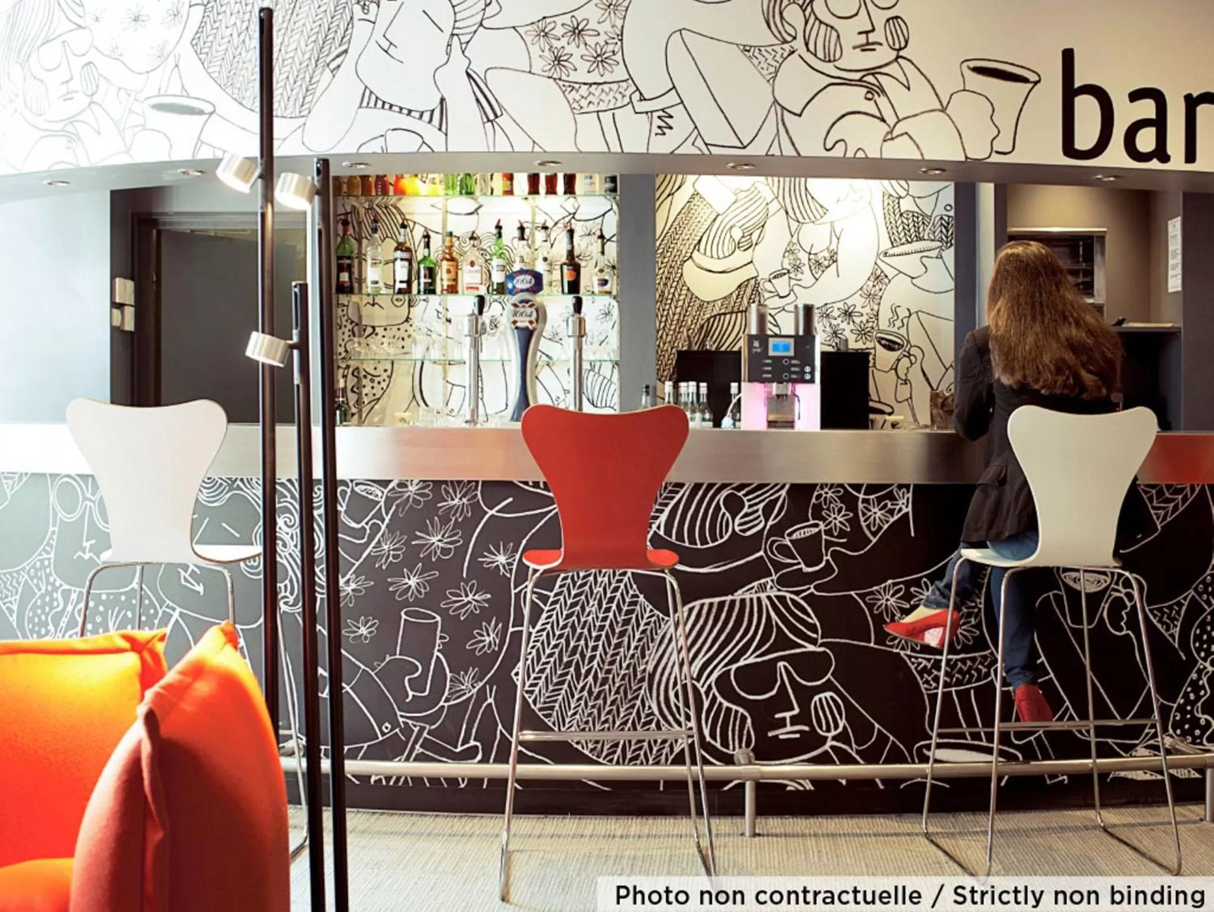 Lounge or bar in Ibis Makassar City Center