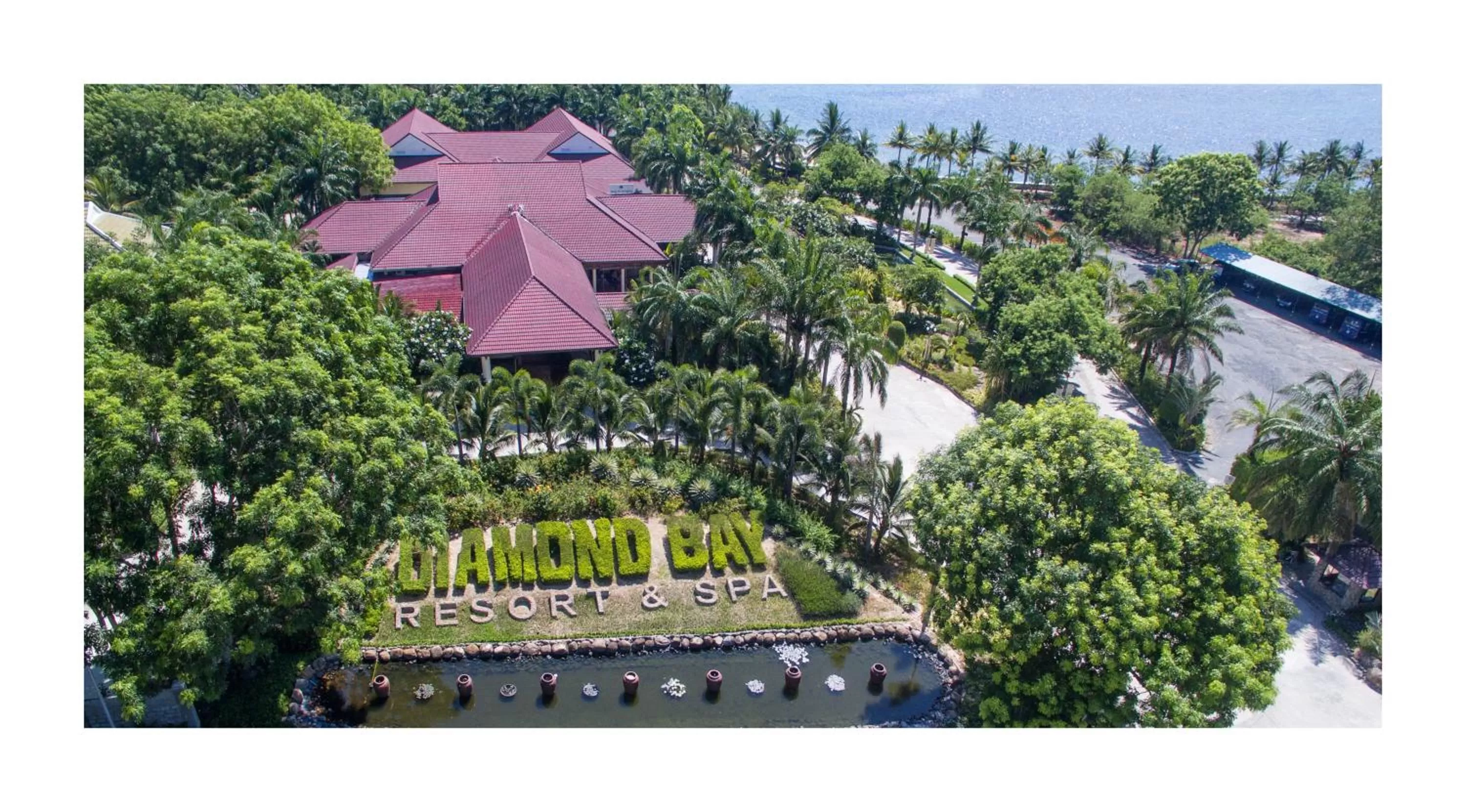 Property building in Diamond Bay Resort & Spa