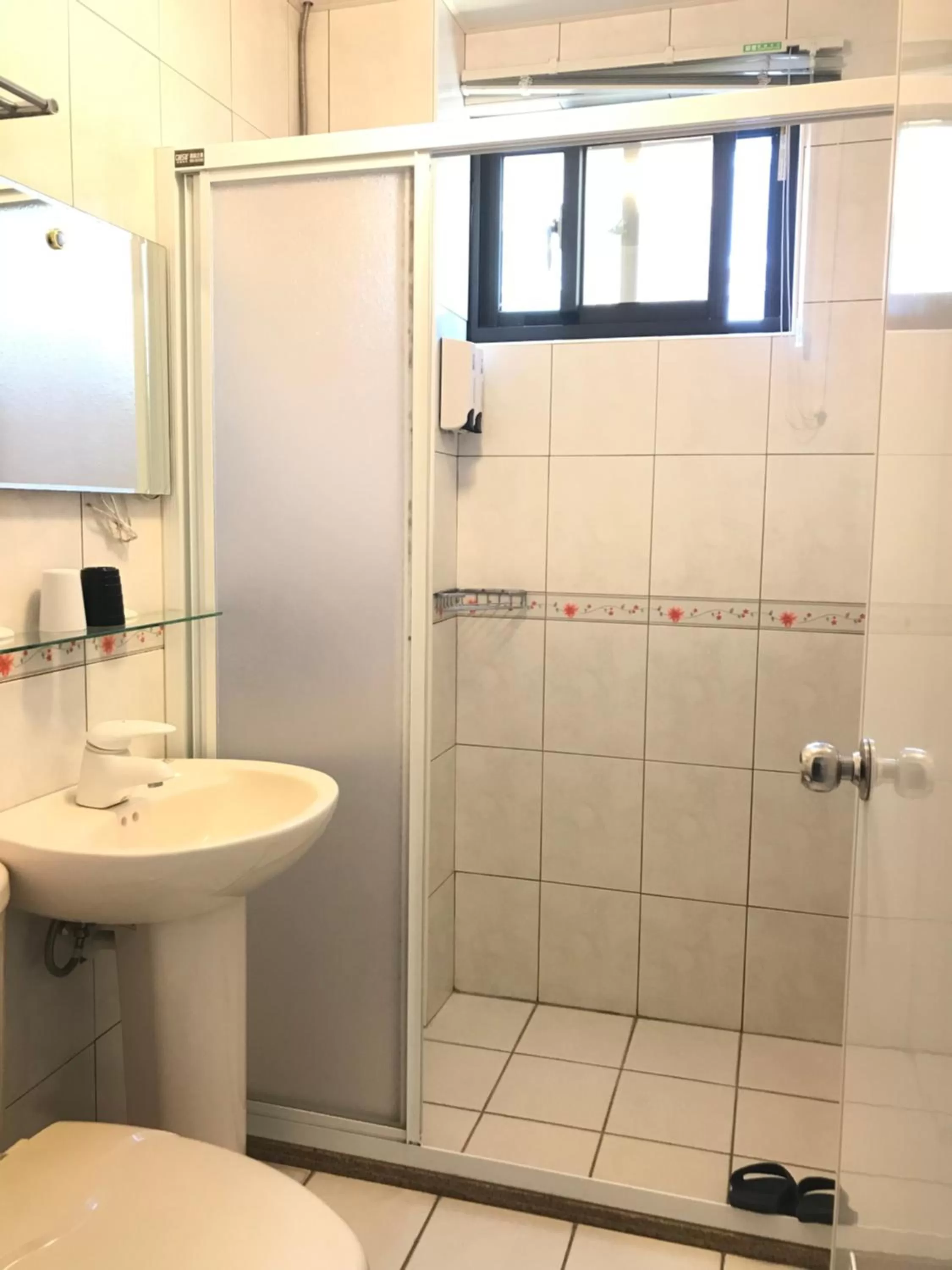 Shower, Bathroom in Frank B&B