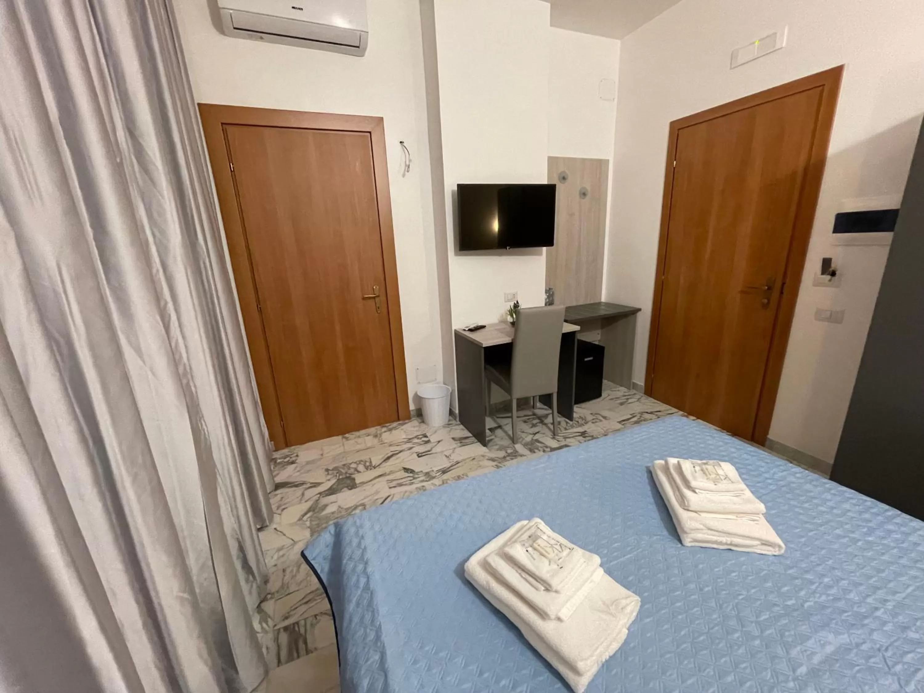 Bedroom, Bed in B&B CENTRALE