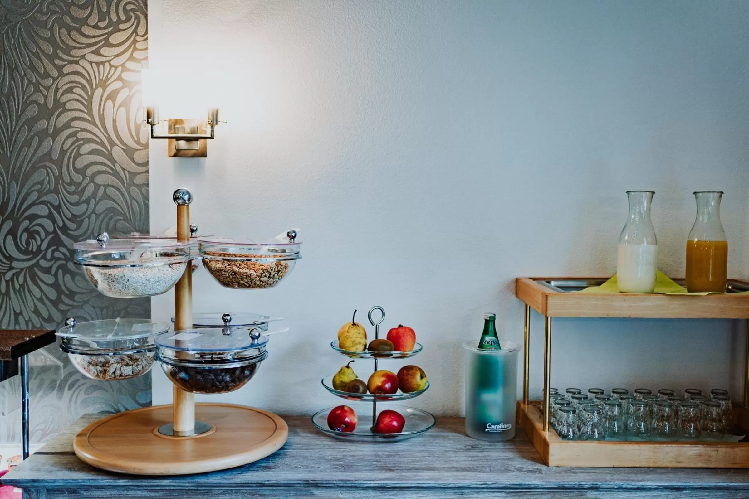 Restaurant/places to eat in RobrookS Hotel Garni