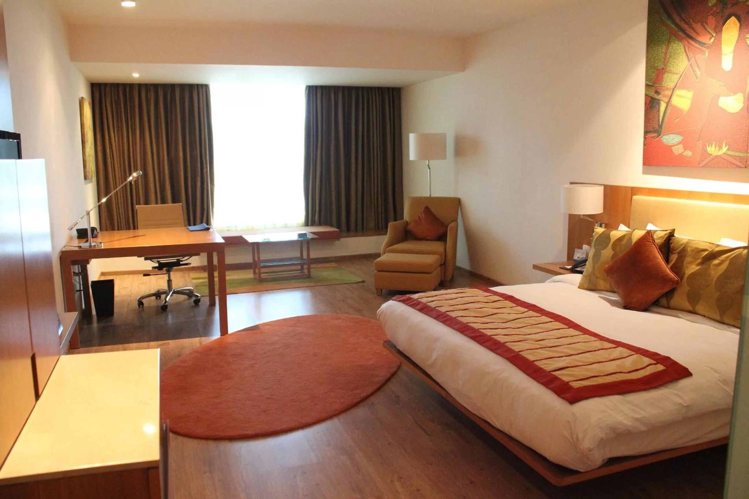 Bedroom, Bed in Radisson Blu Plaza Hotel Hyderabad Banjara Hills