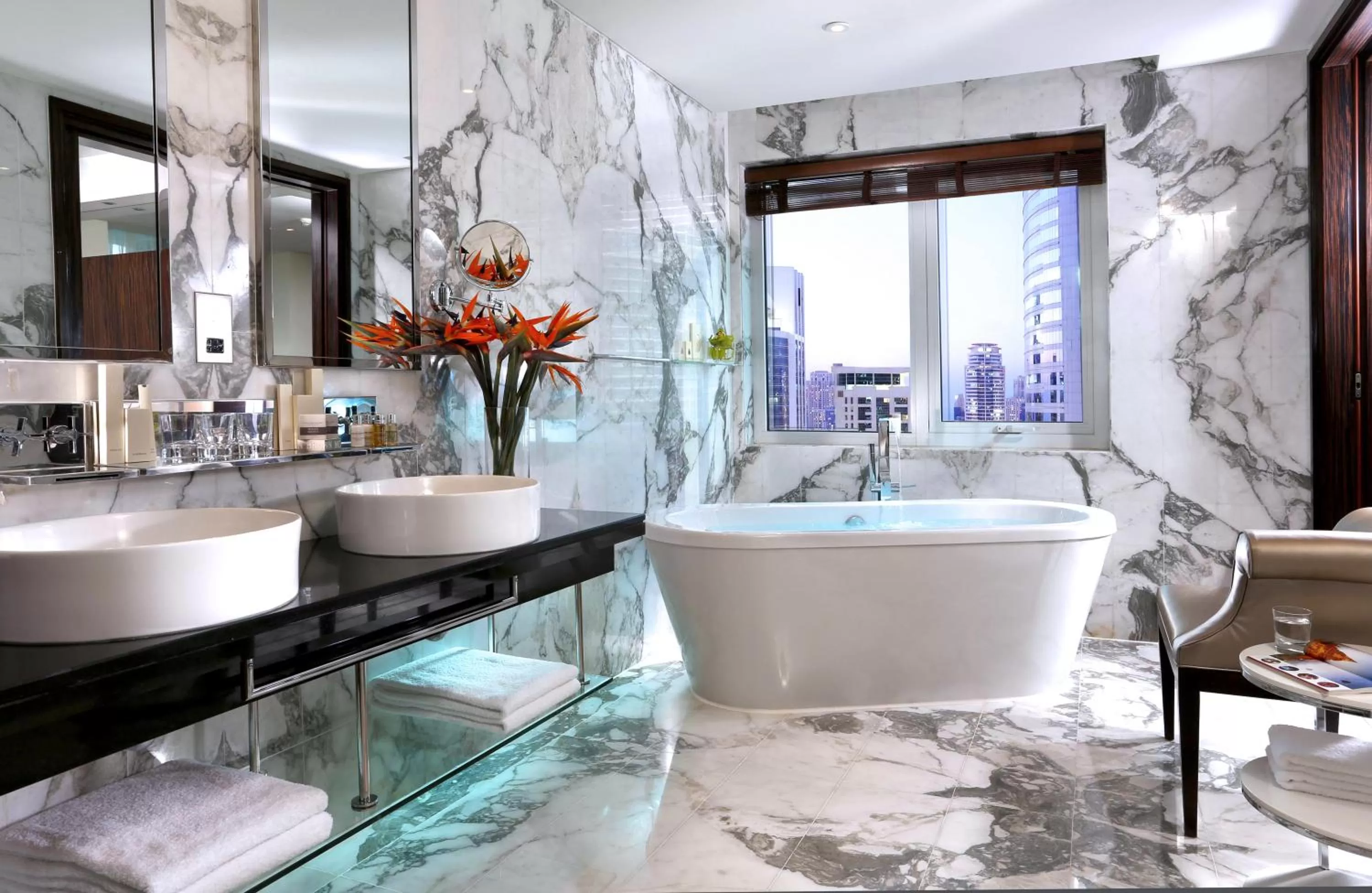 Bathroom in voco - Bonnington Dubai by IHG