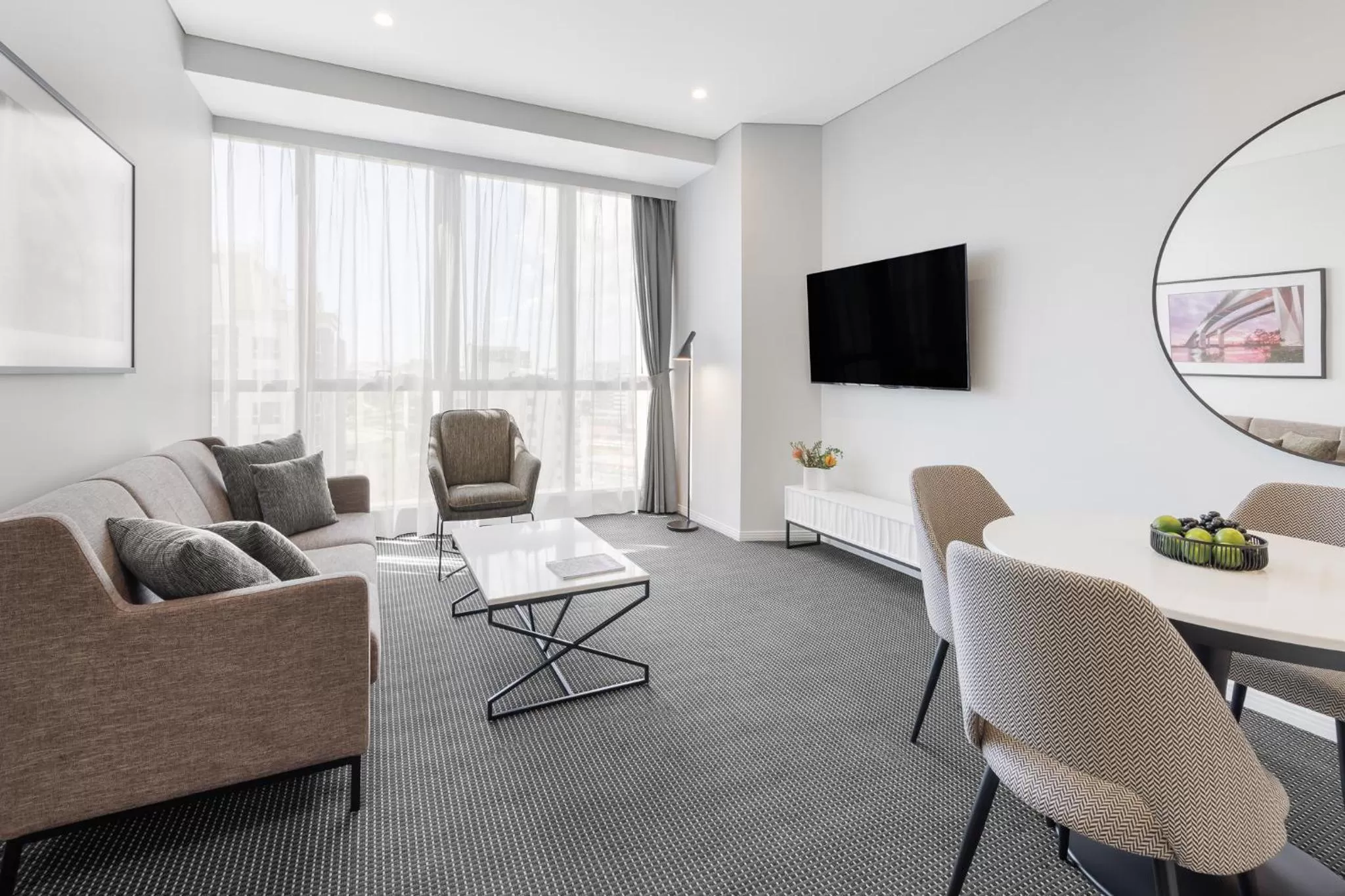 TV and multimedia in Meriton Suites Herschel Street, Brisbane
