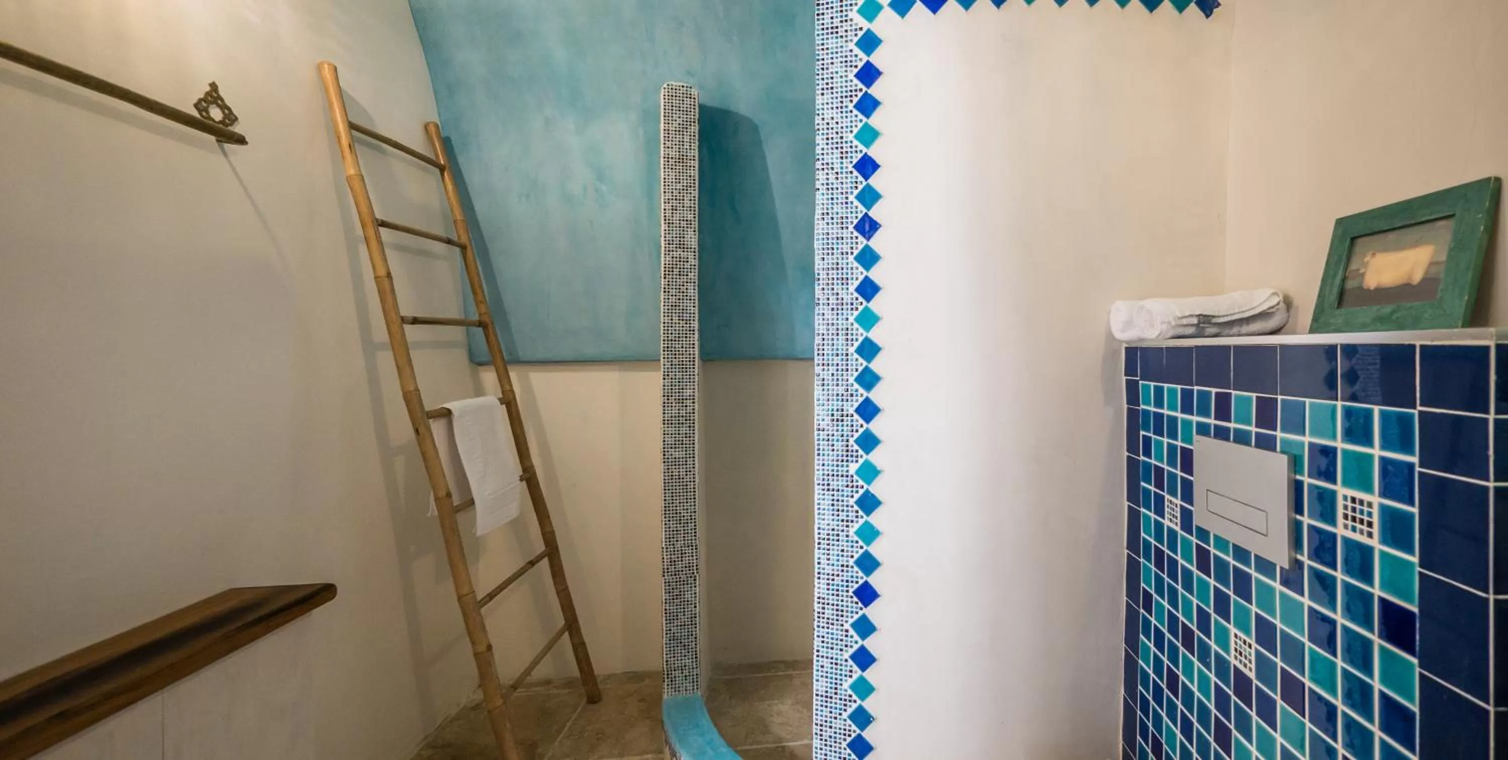 Bathroom in The Way Inn - Boutique Suites