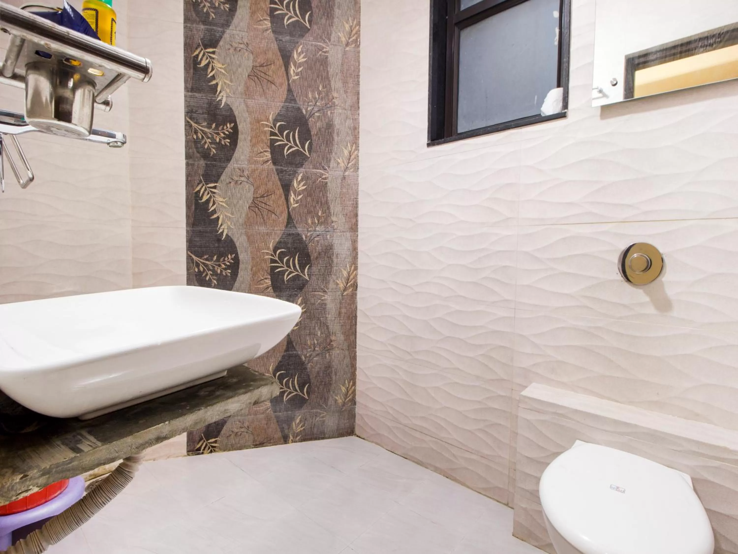 Toilet, Bathroom in FabExpress Travelers Lodge