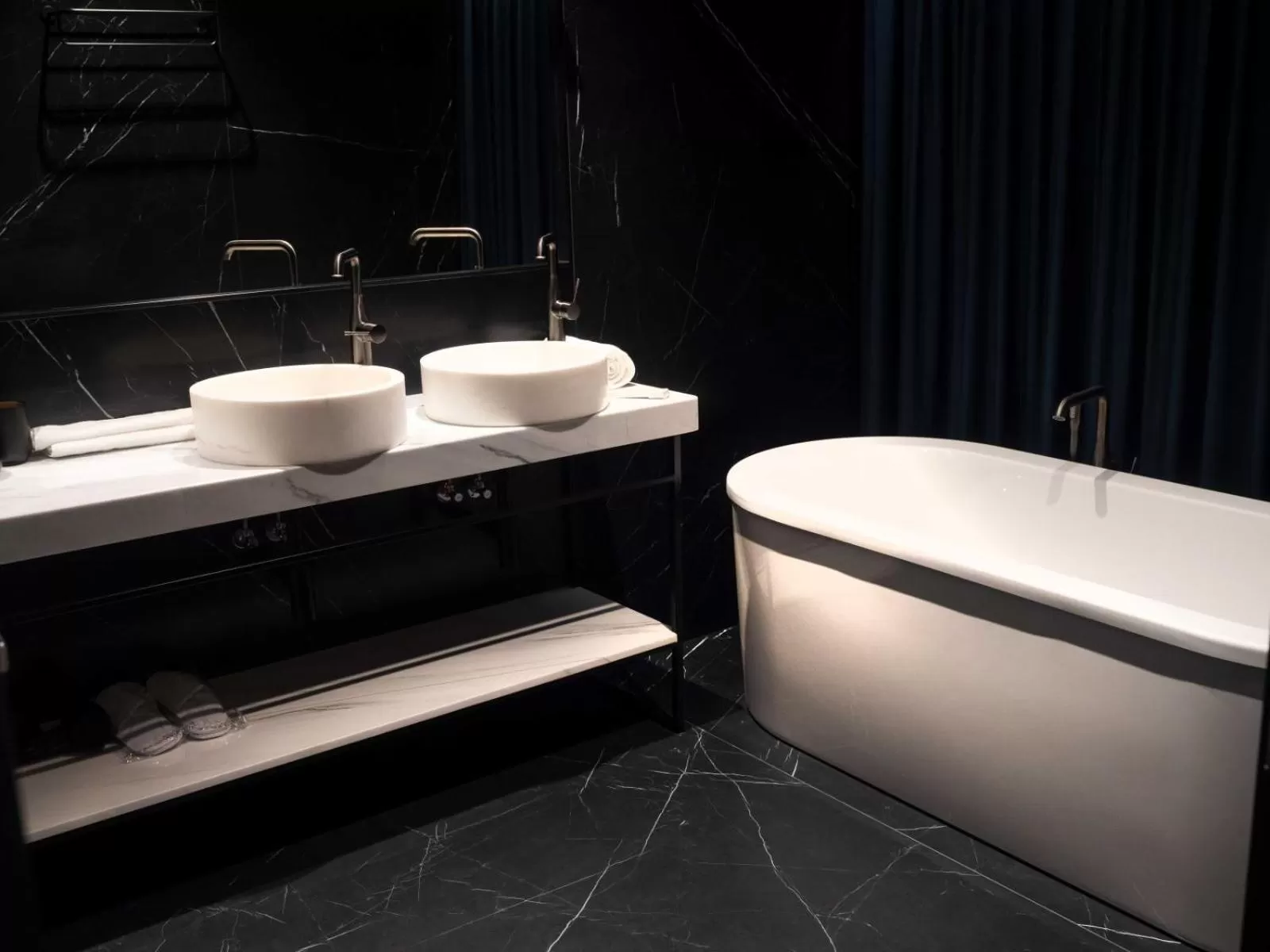 Bath, Bathroom in Moncafe BoutiqueHotel Spa