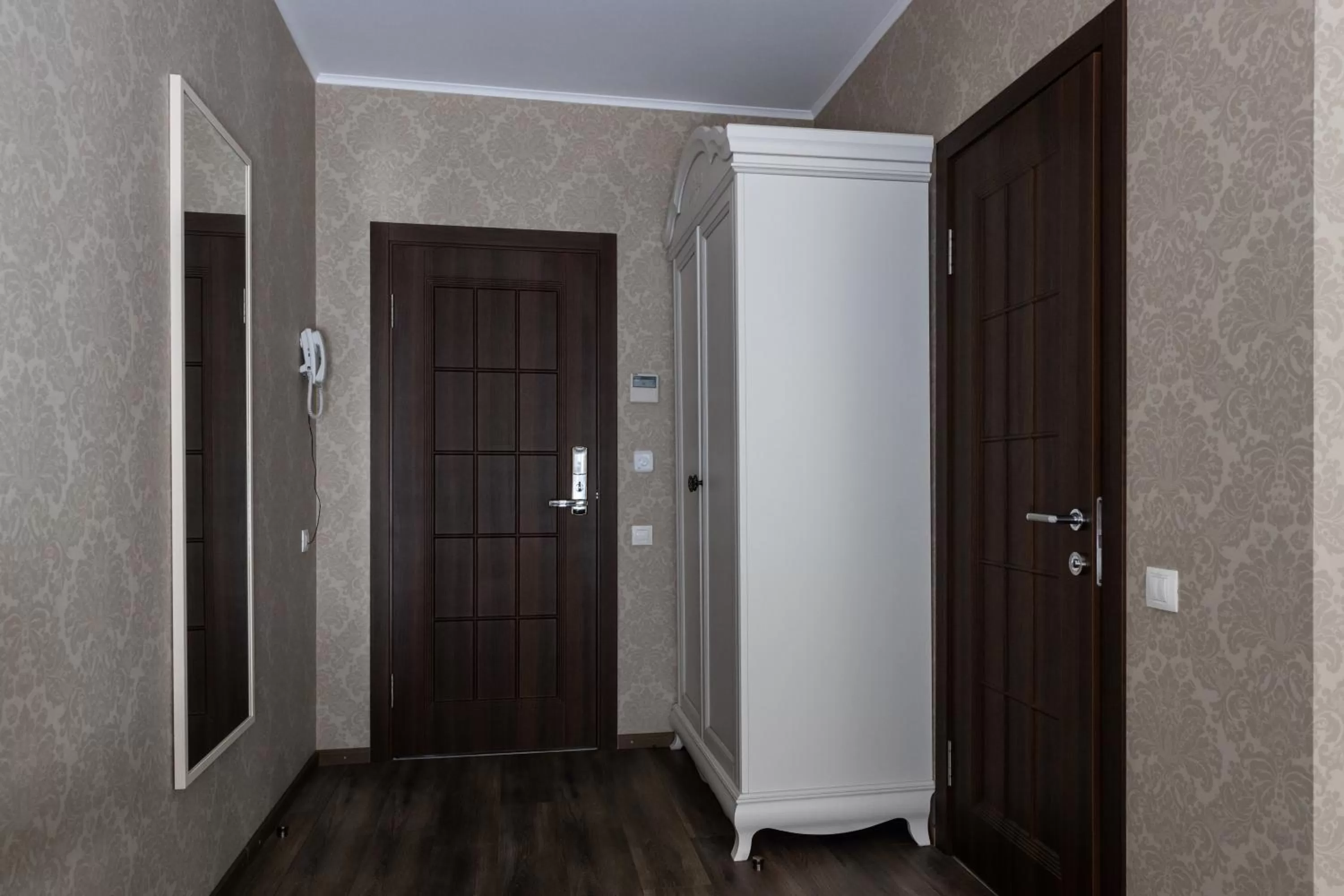 Photo of the whole room in Hotel "Mandarin Clubhouse"