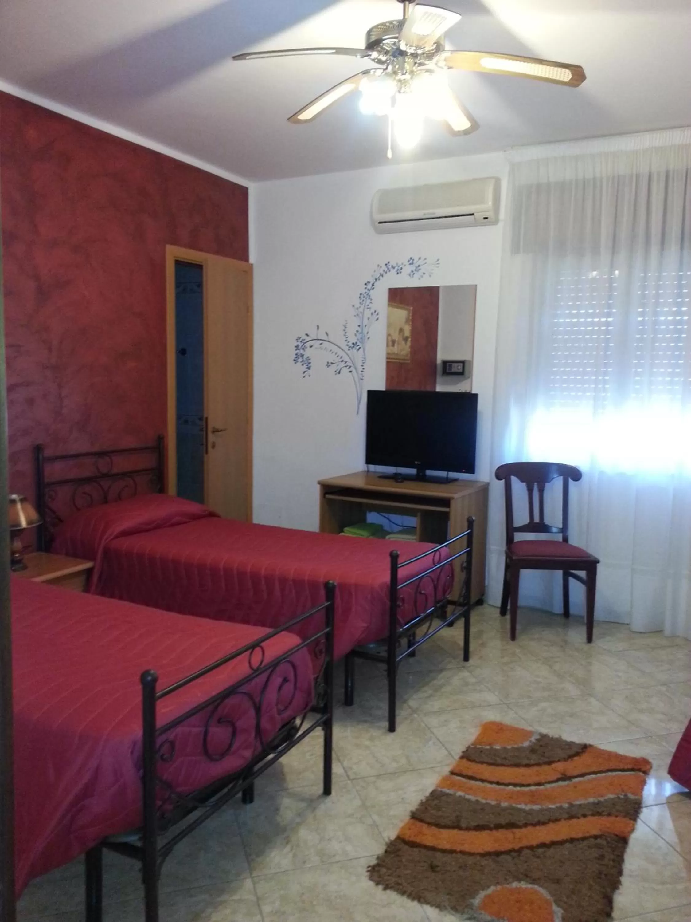 Photo of the whole room, Bed in B&B da Pietro