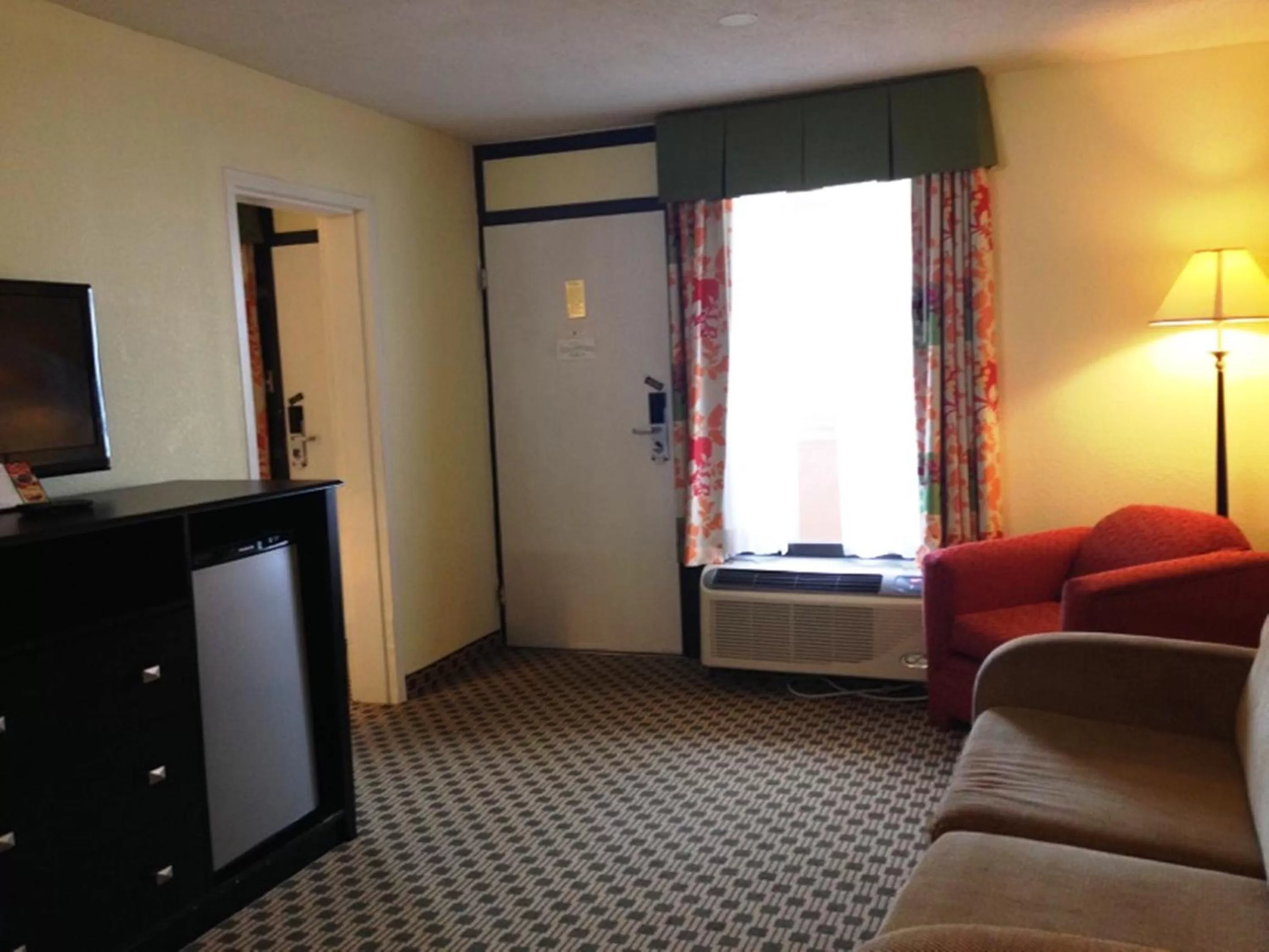 Living room in SureStay by Best Western Irving Grapevine DFW North