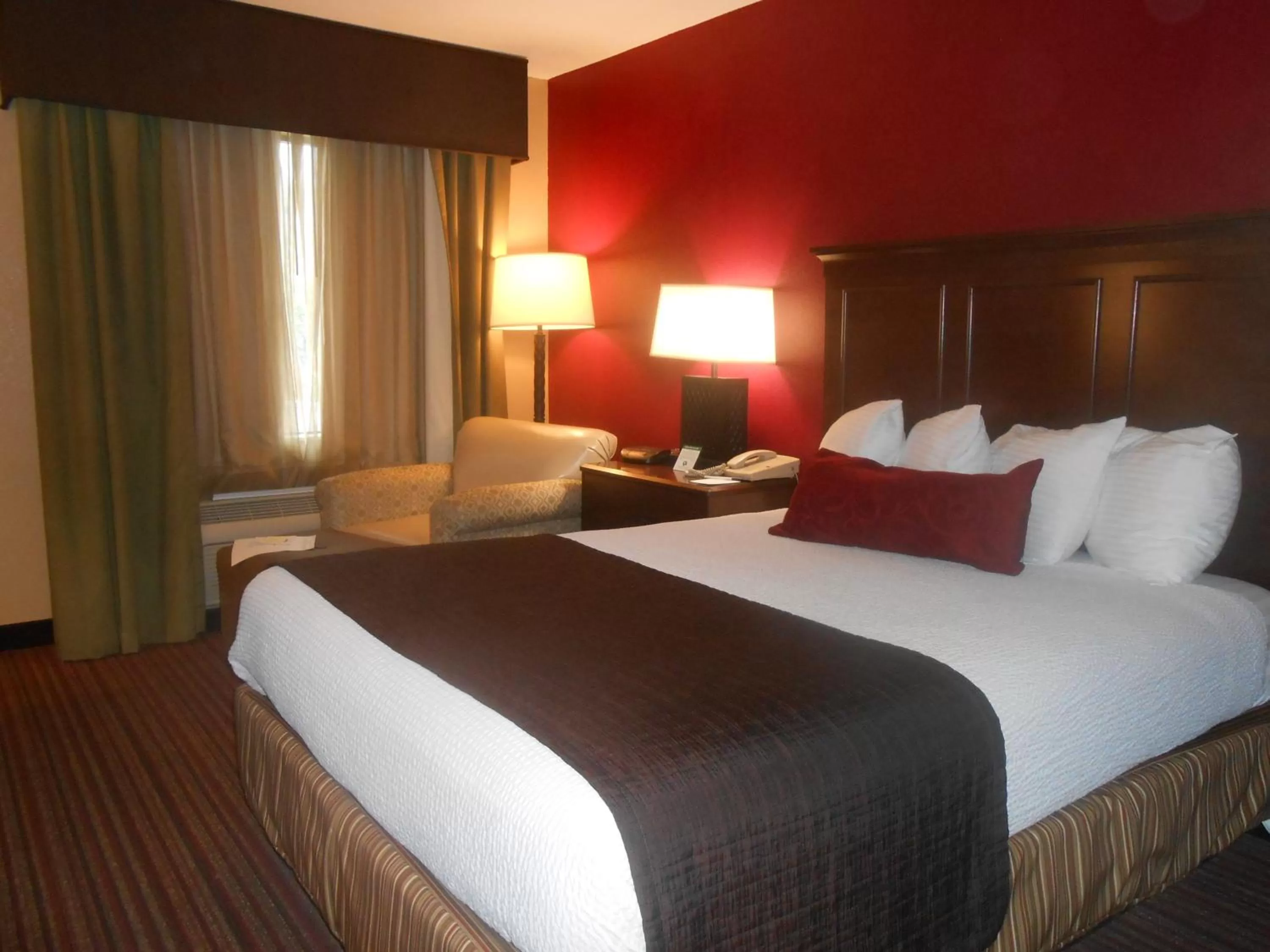 Queen Room - Different Building in Quality Inn & Suites