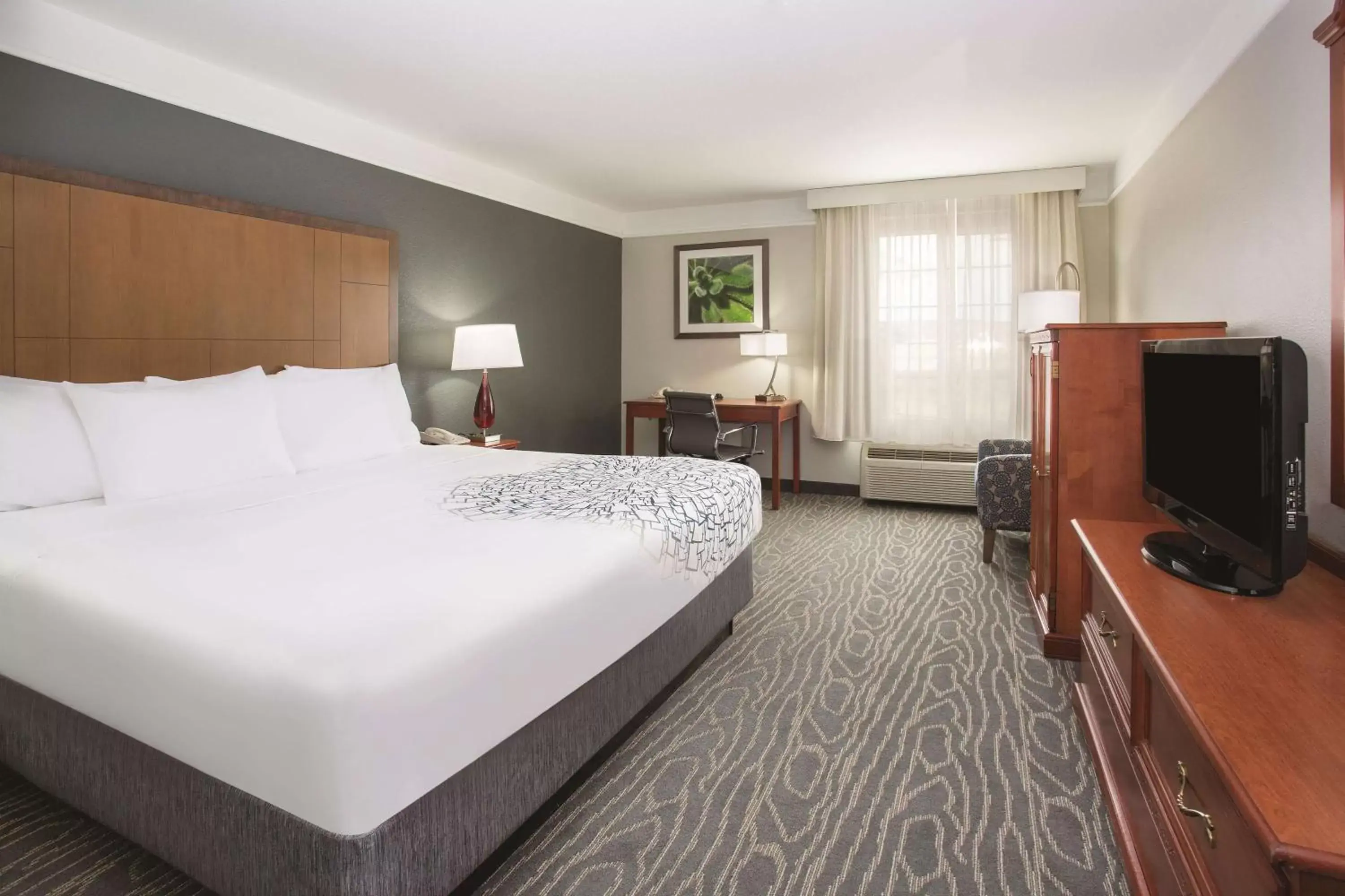 King Room - Mobility Access/Non-Smoking in La Quinta by Wyndham Gallup King Room - Mobility Access/Non-Smoking in La Quinta by Wyndham Gallup