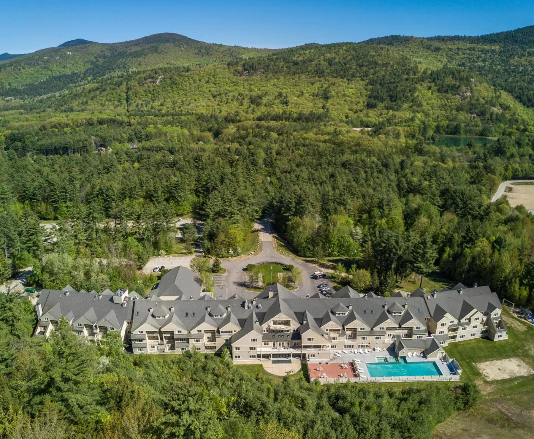 Property building in Grand Summit Hotel at Attitash