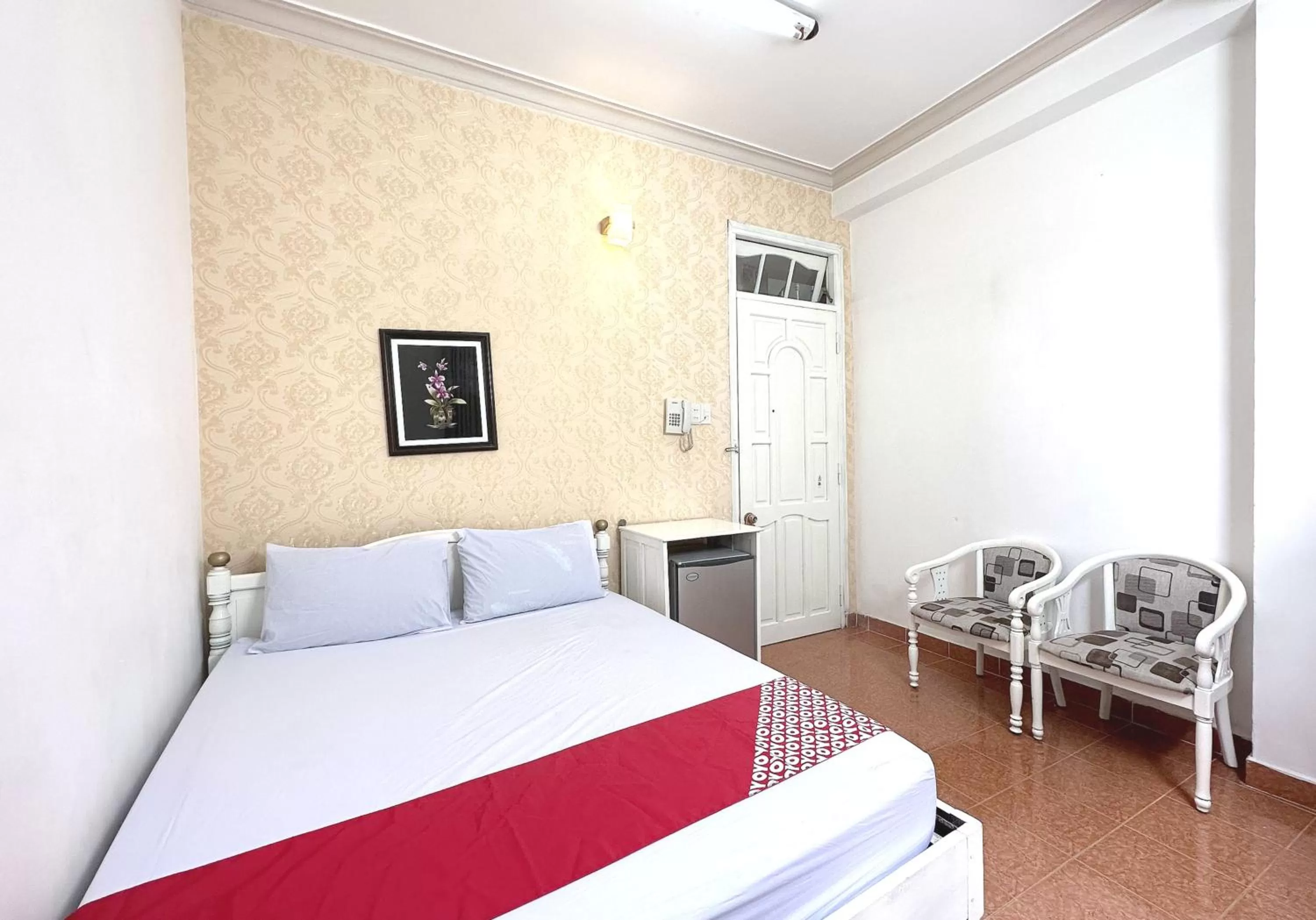 Photo of the whole room, Bed in OYO 1196 Le Vu Hotel