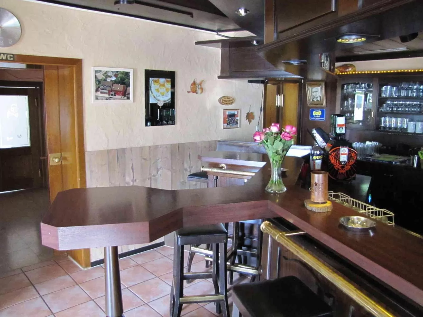 Lounge or bar in "Unter den Kastanien"