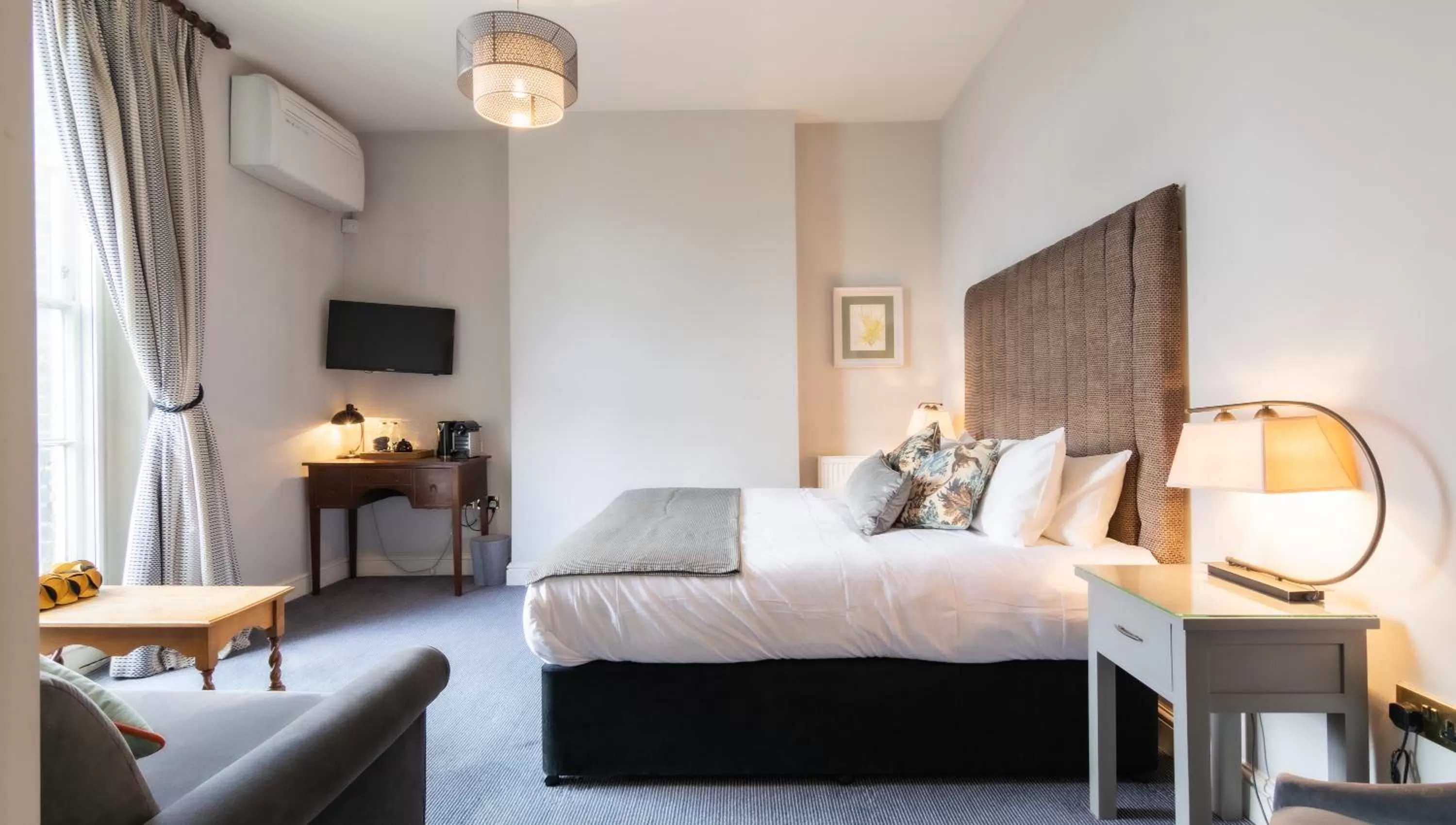 Photo of the whole room, Bed in Tulse Hill Hotel