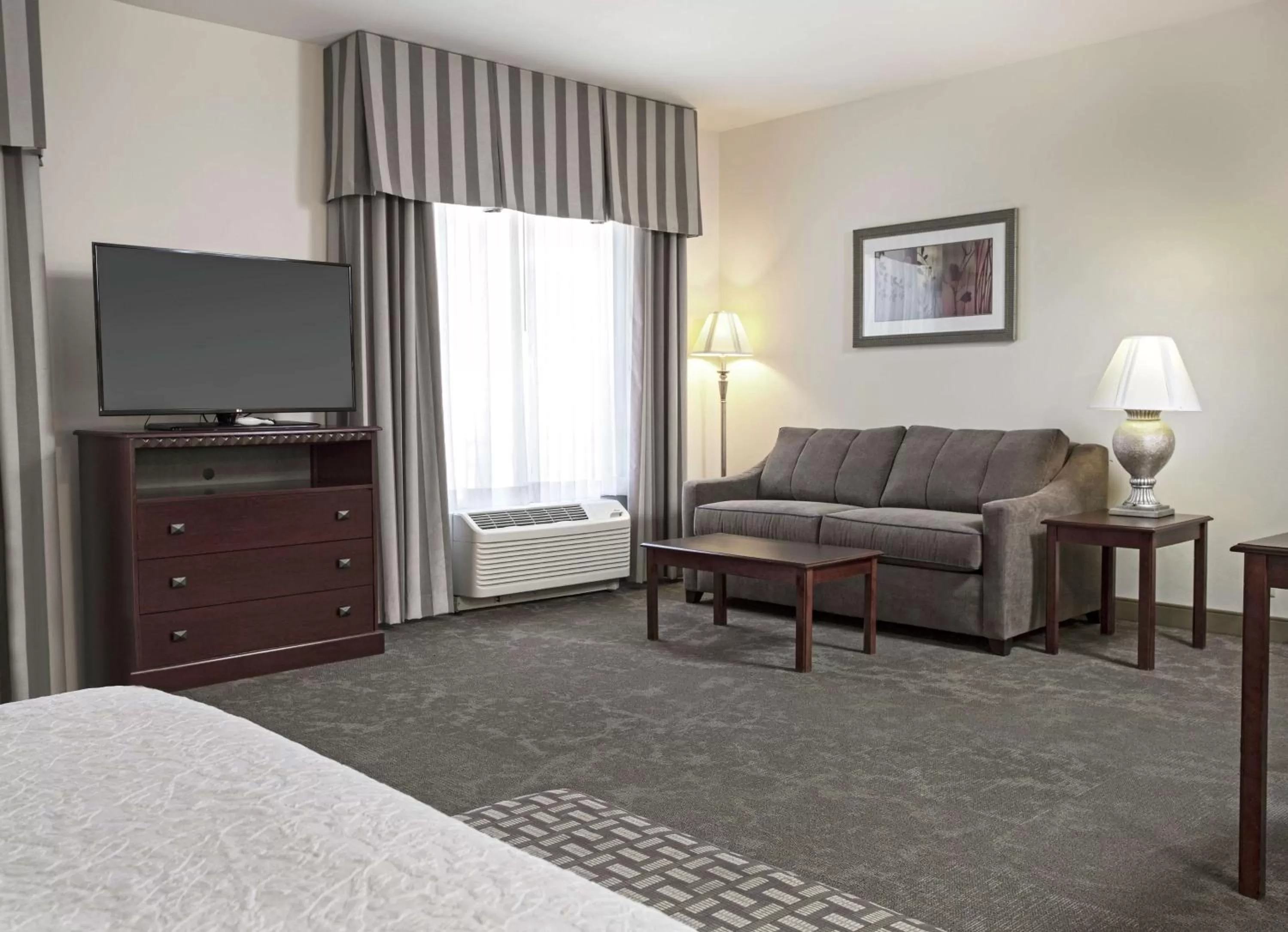 Bedroom, Bed in Hampton Inn & Suites Prescott Valley