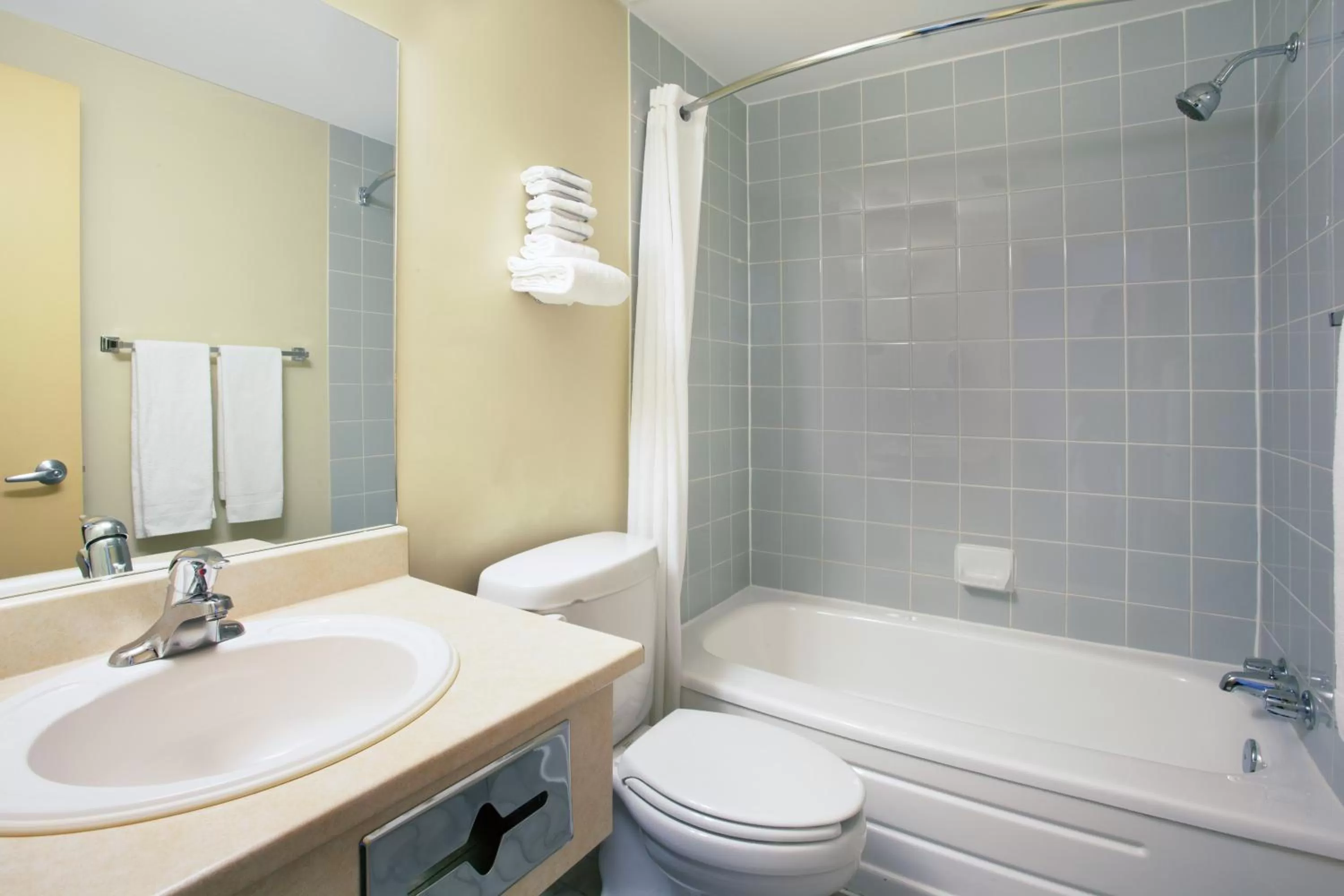 Bathroom in Super 8 by Wyndham Campbellton NB