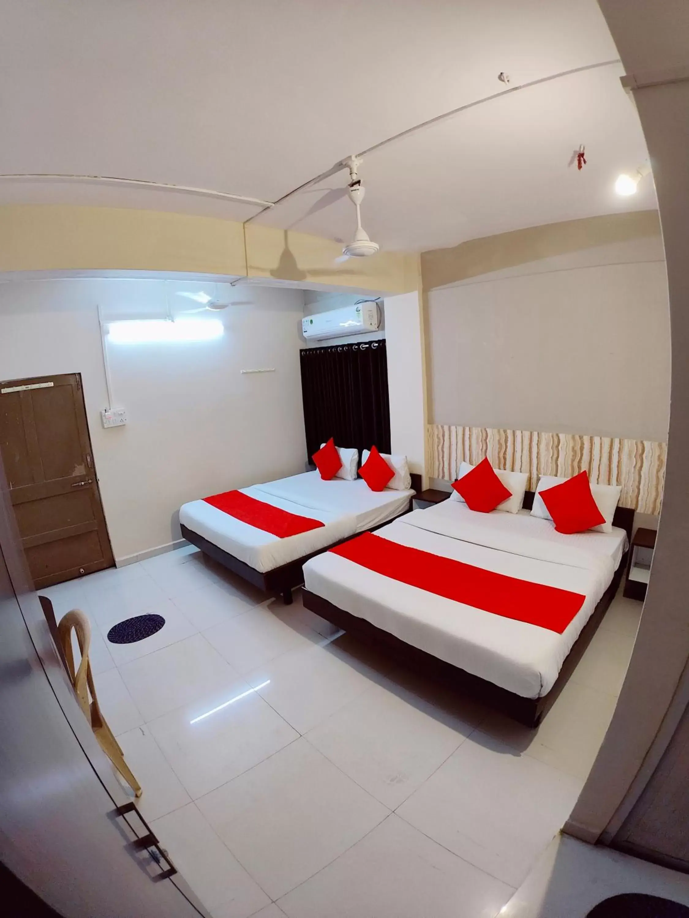 Deluxe Double Room - single occupancy in Hotel Nawanagar Residency Deluxe Double Room - single occupancy in Hotel Nawanagar Residency