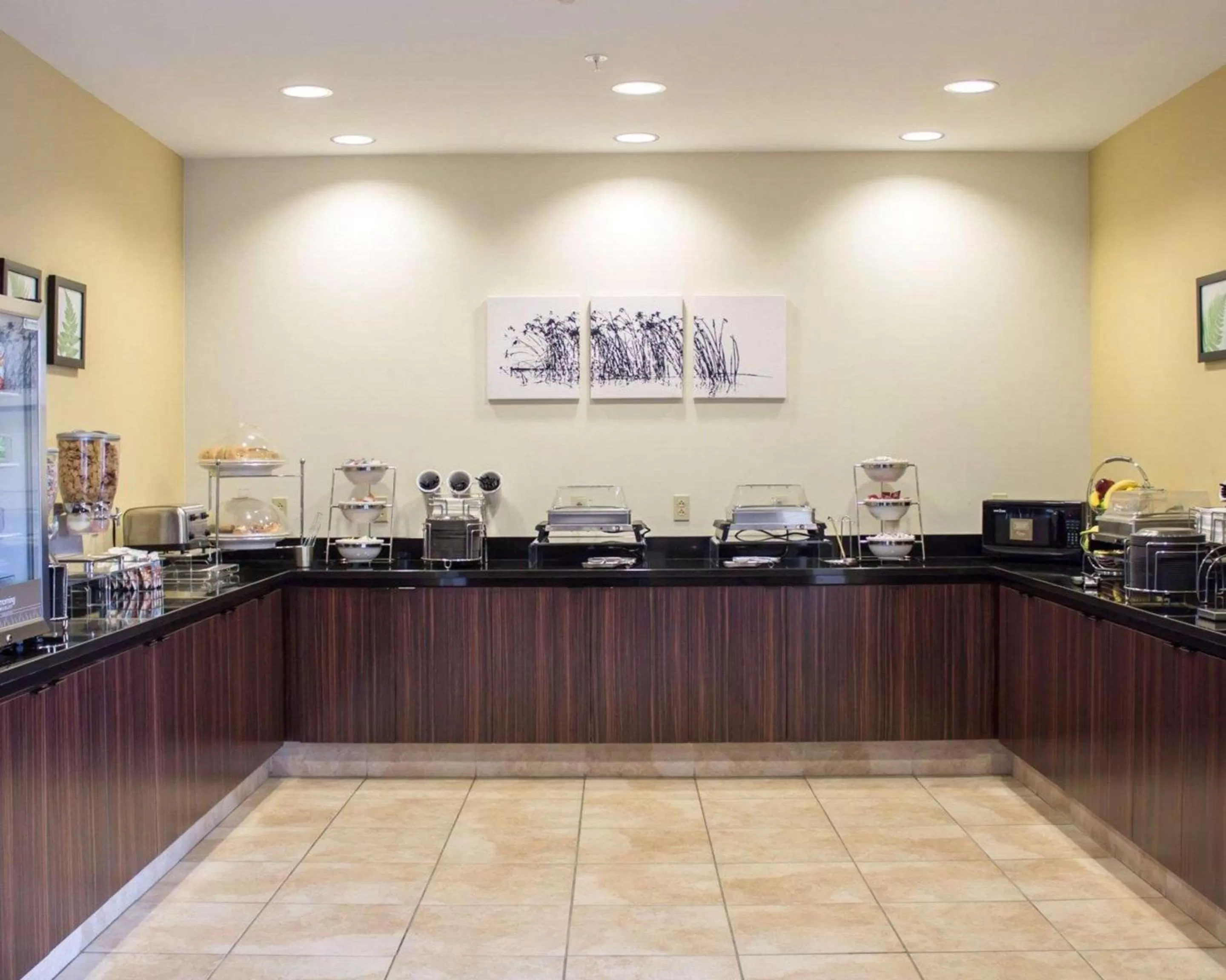 Restaurant/places to eat in Sleep Inn & Suites Moundsville - Wheeling