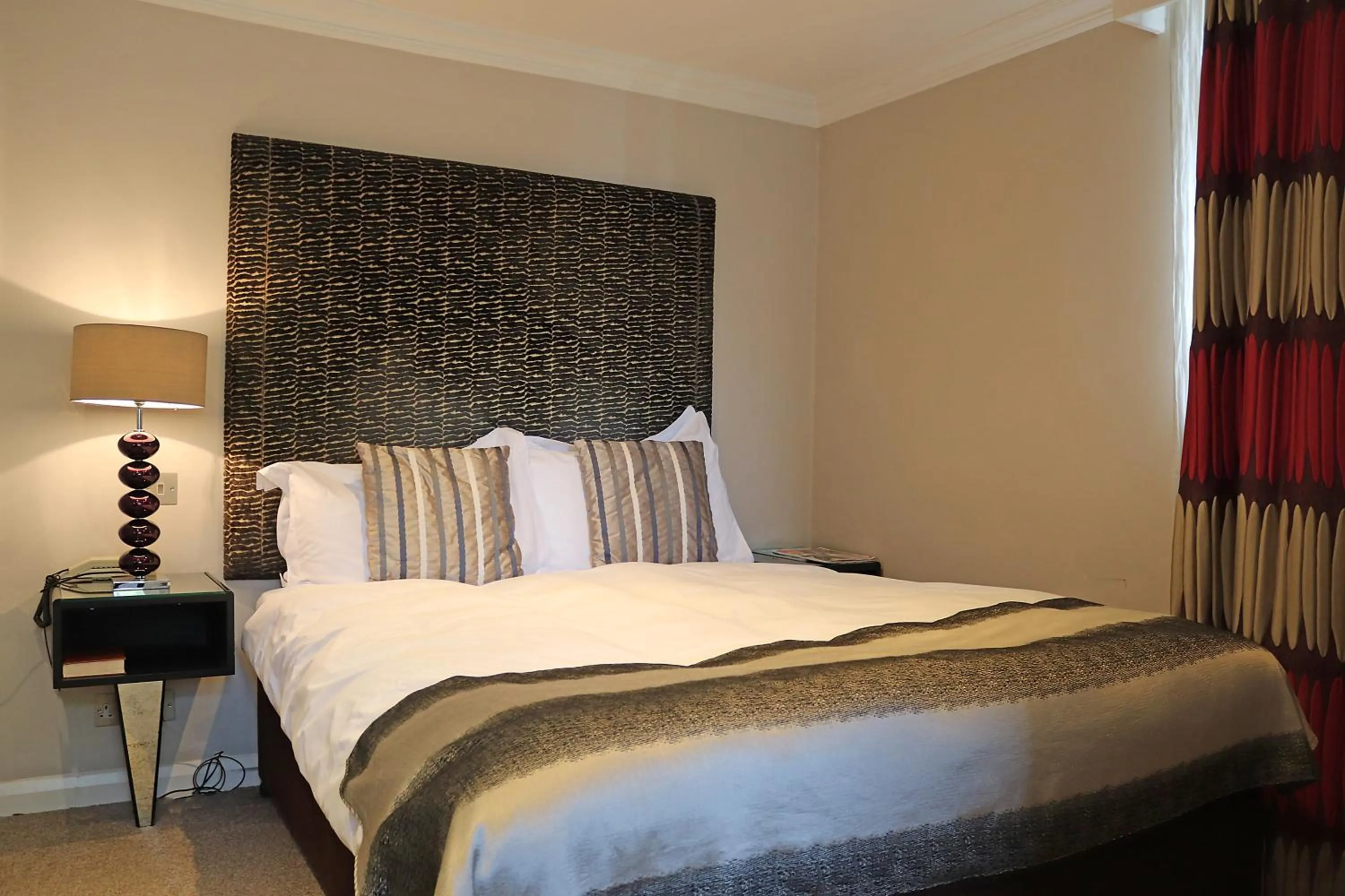 Bedroom, Bed in Fredrick's Hotel & Spa