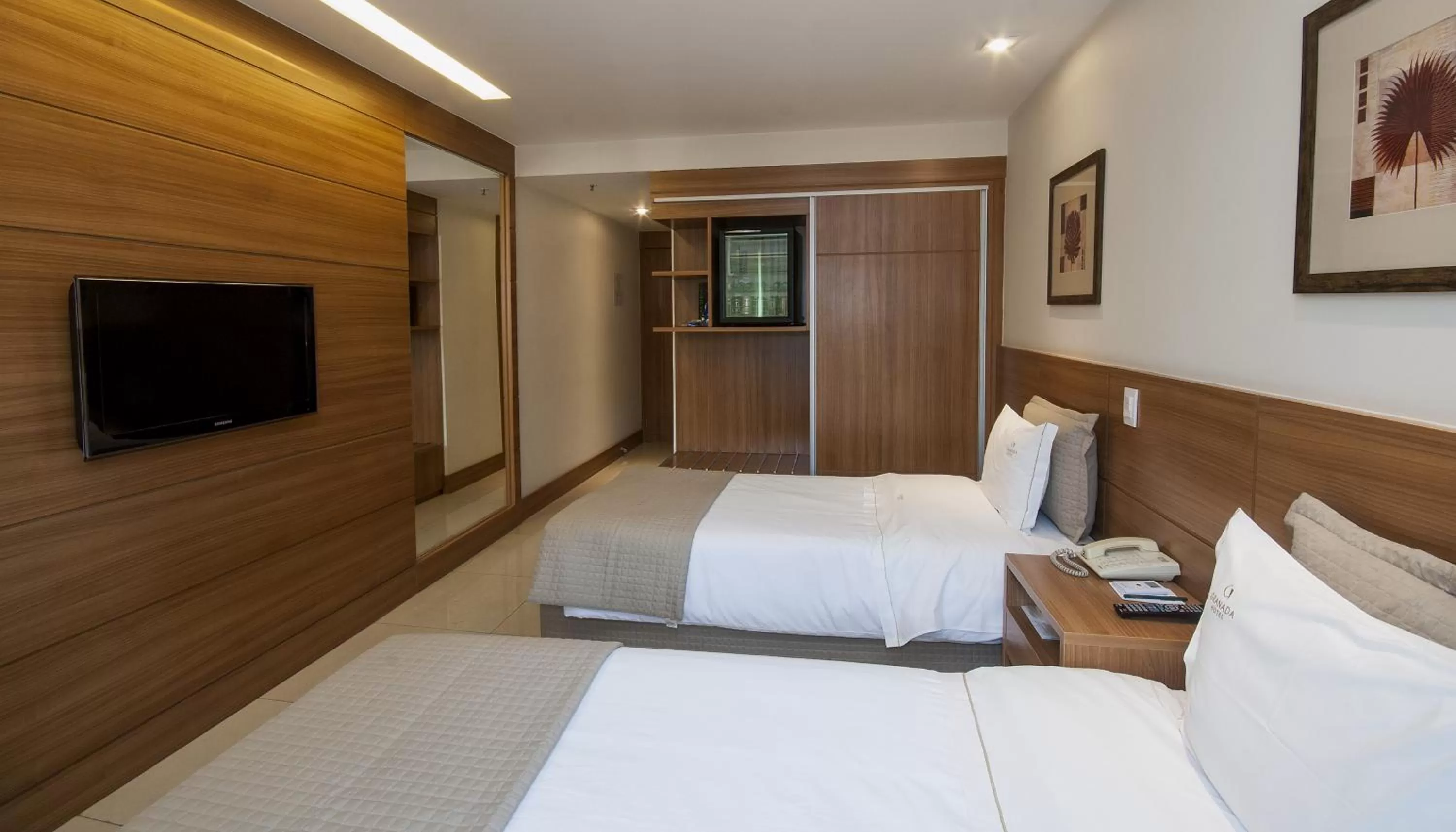 Property building, Bed in Américas Granada Hotel