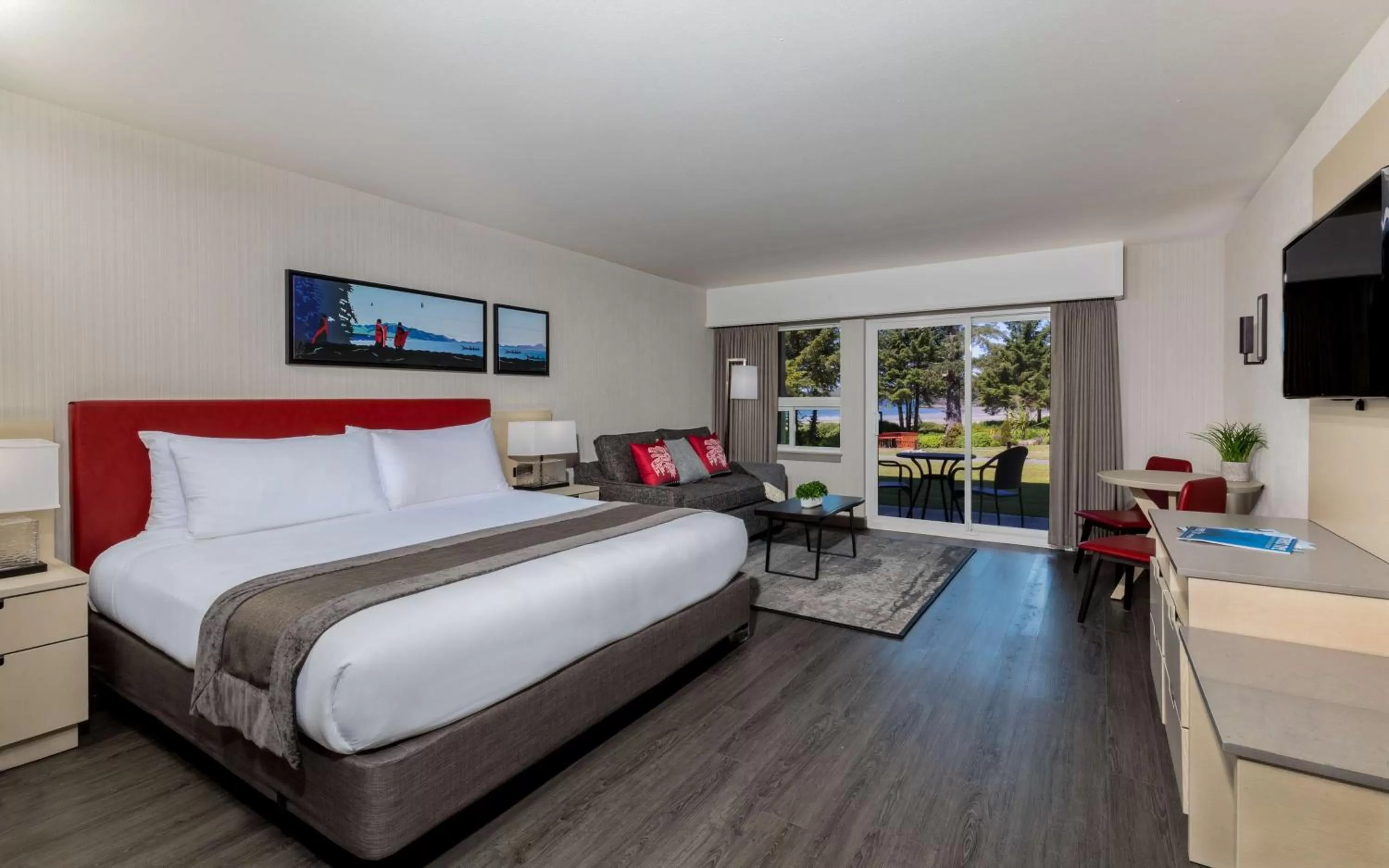 Photo of the whole room, Bed in Best Western Plus Tin Wis Resort