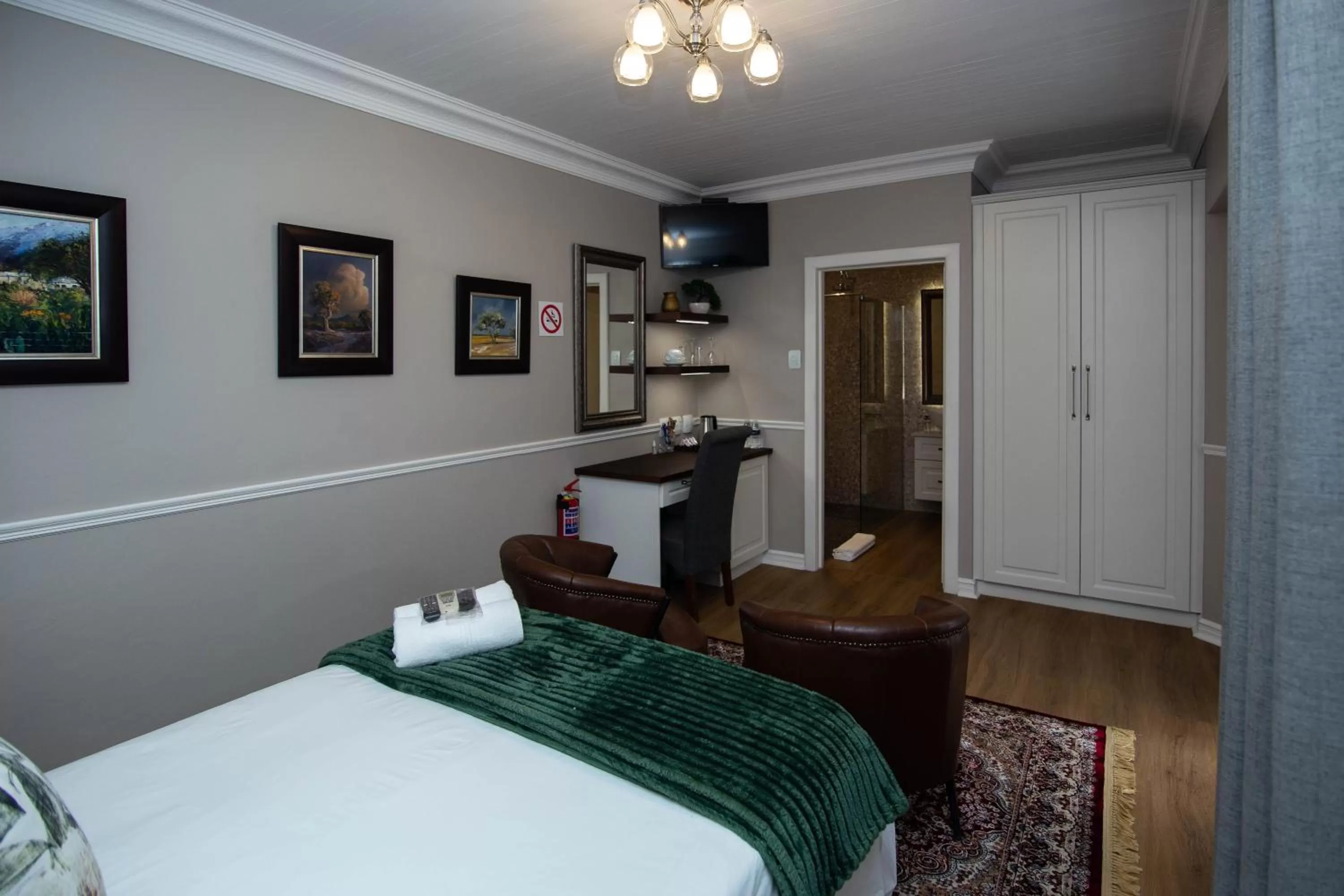 Bedroom, Bed in Milner House Kimberley