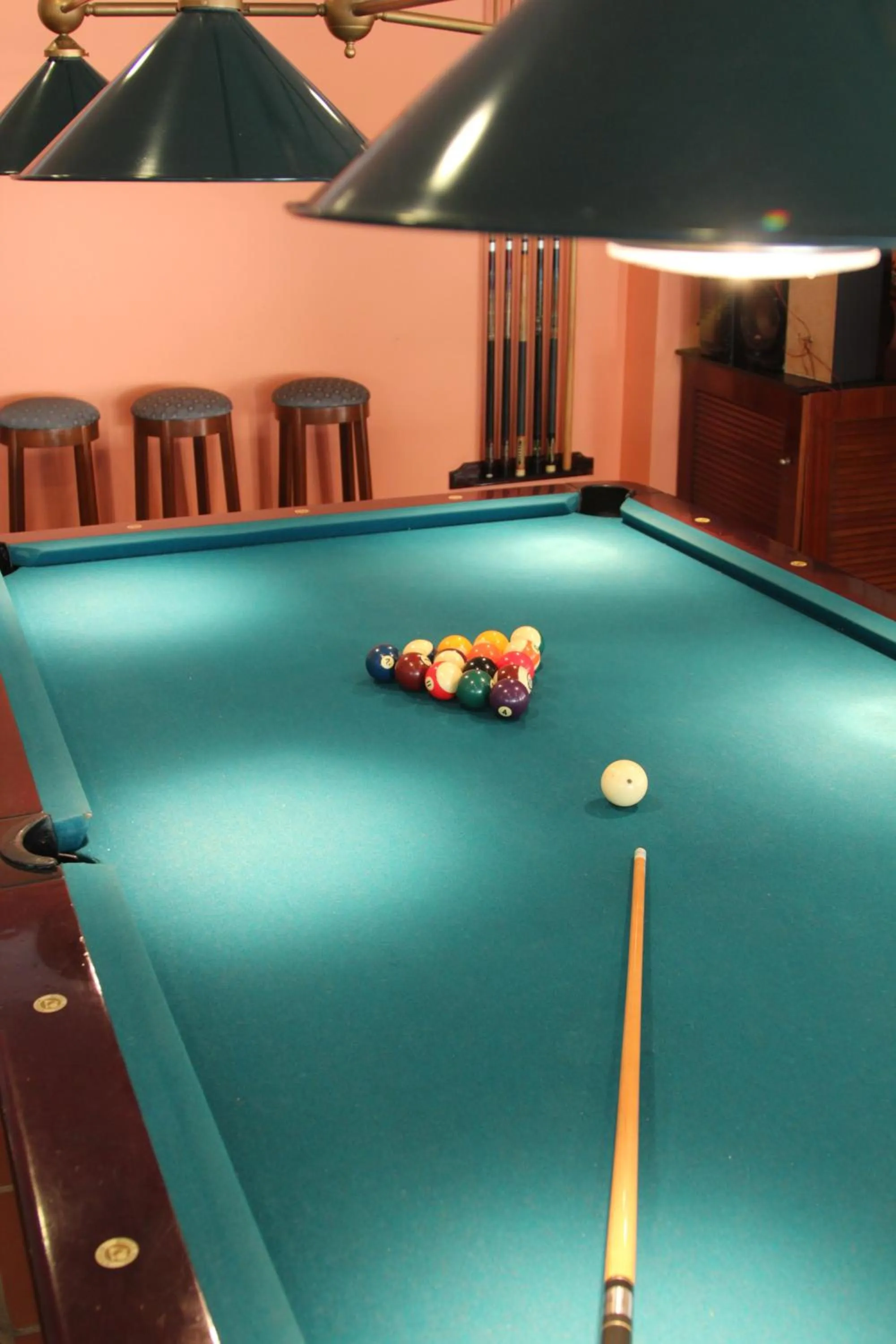 Billiard in Norfolk Mansion - Luxury Serviced Apartment