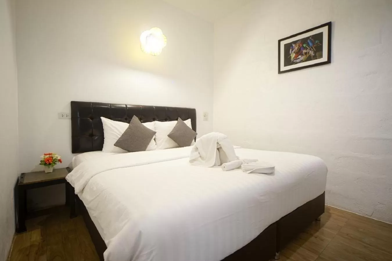 Photo of the whole room, Bed in The Warehouse Chiang Mai