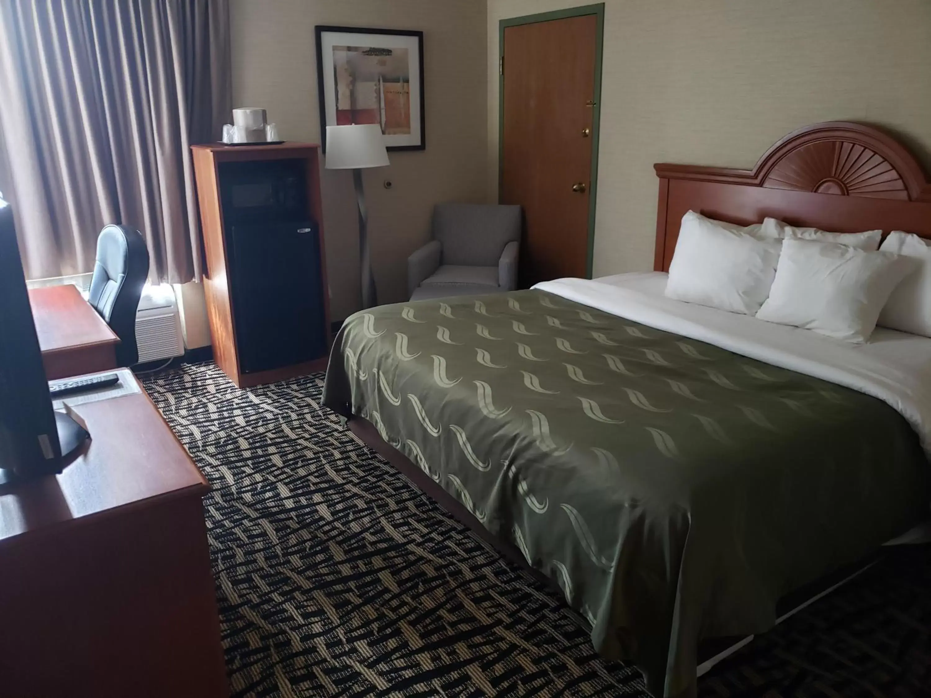 King Room - Accessible/Non-Smoking in Quality Inn & Suites Mansfield King Room - Accessible/Non-Smoking in Quality Inn & Suites Mansfield
