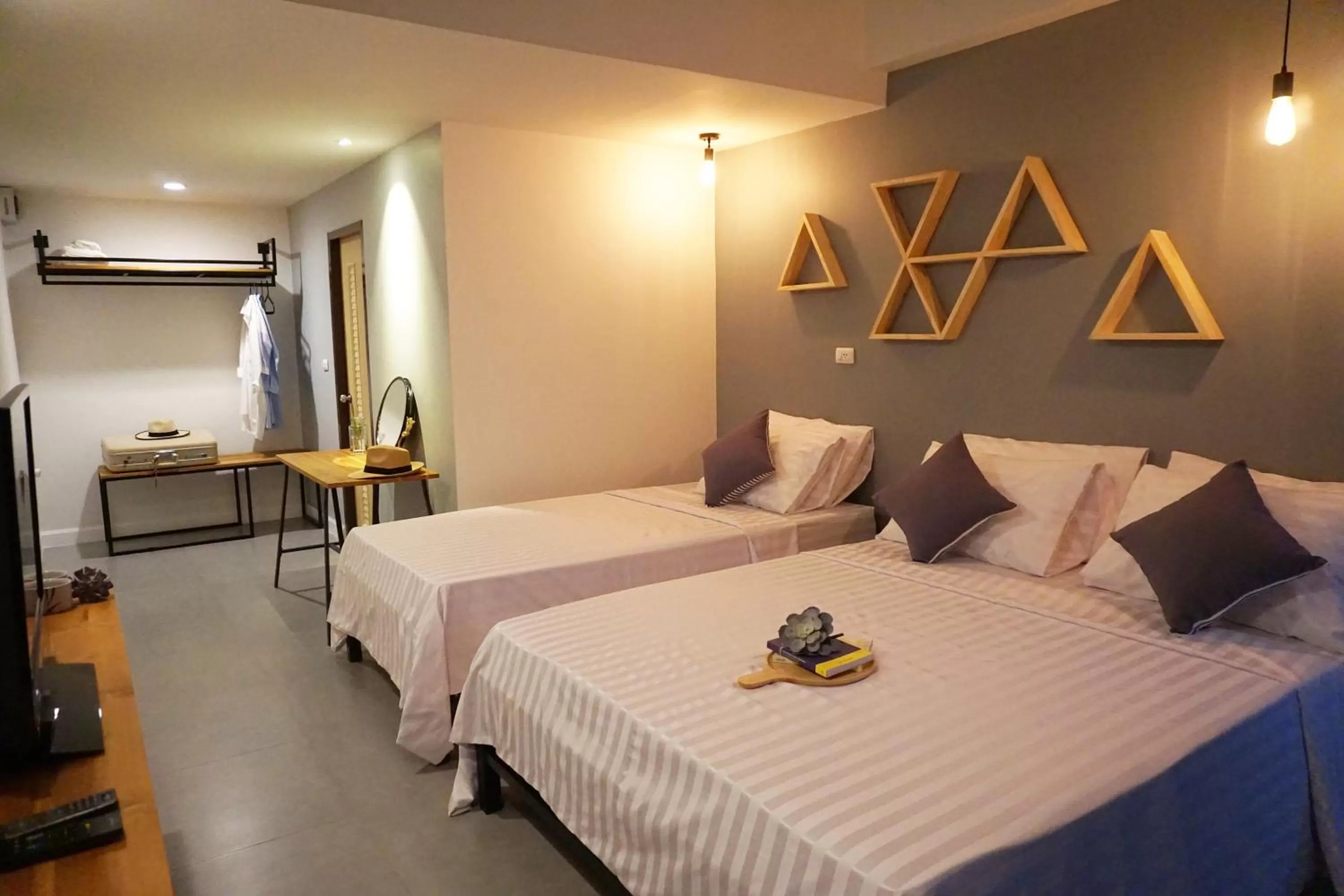 Bedroom, Bed in Hansa Bangkok House