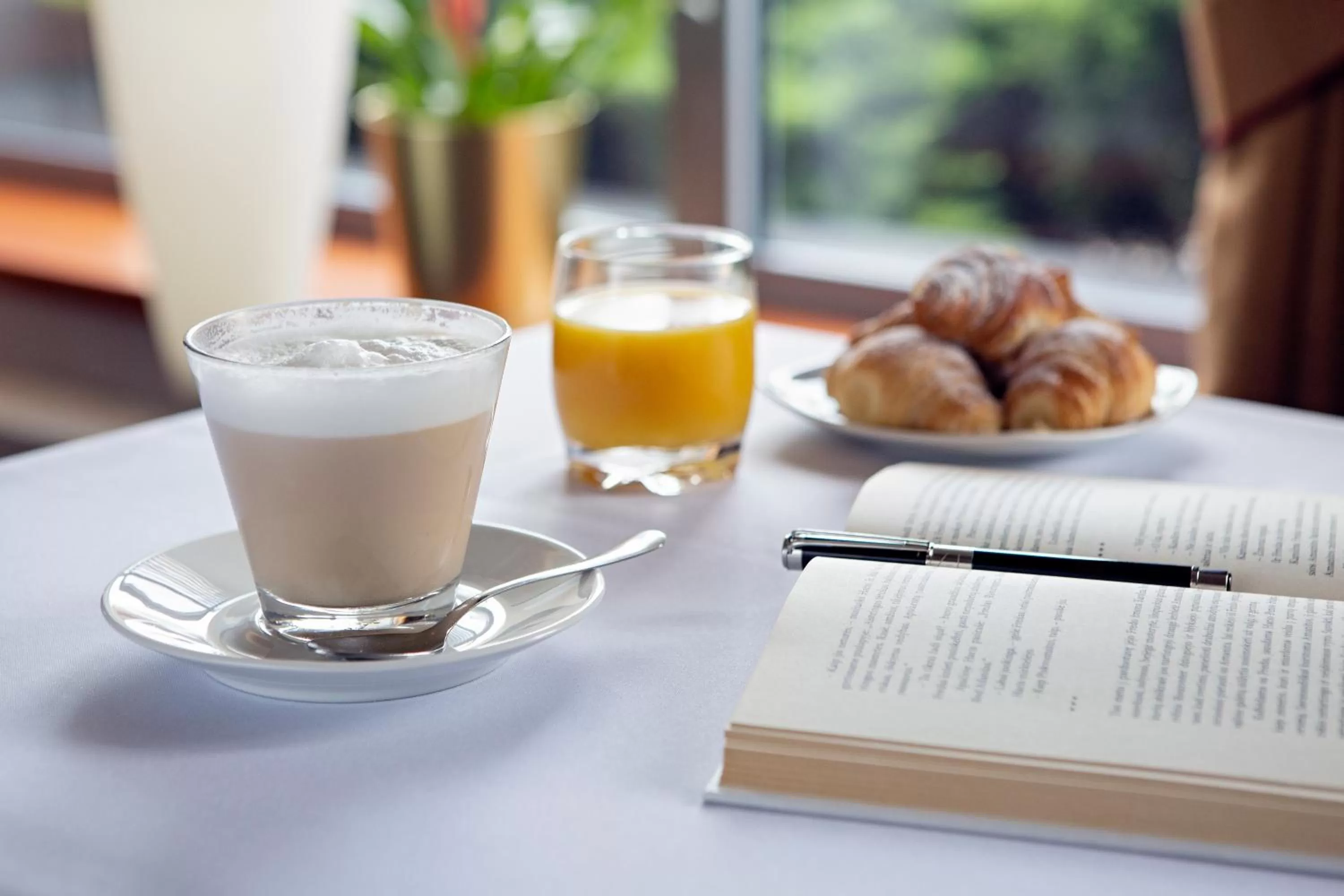 Food and drinks in Art City Inn