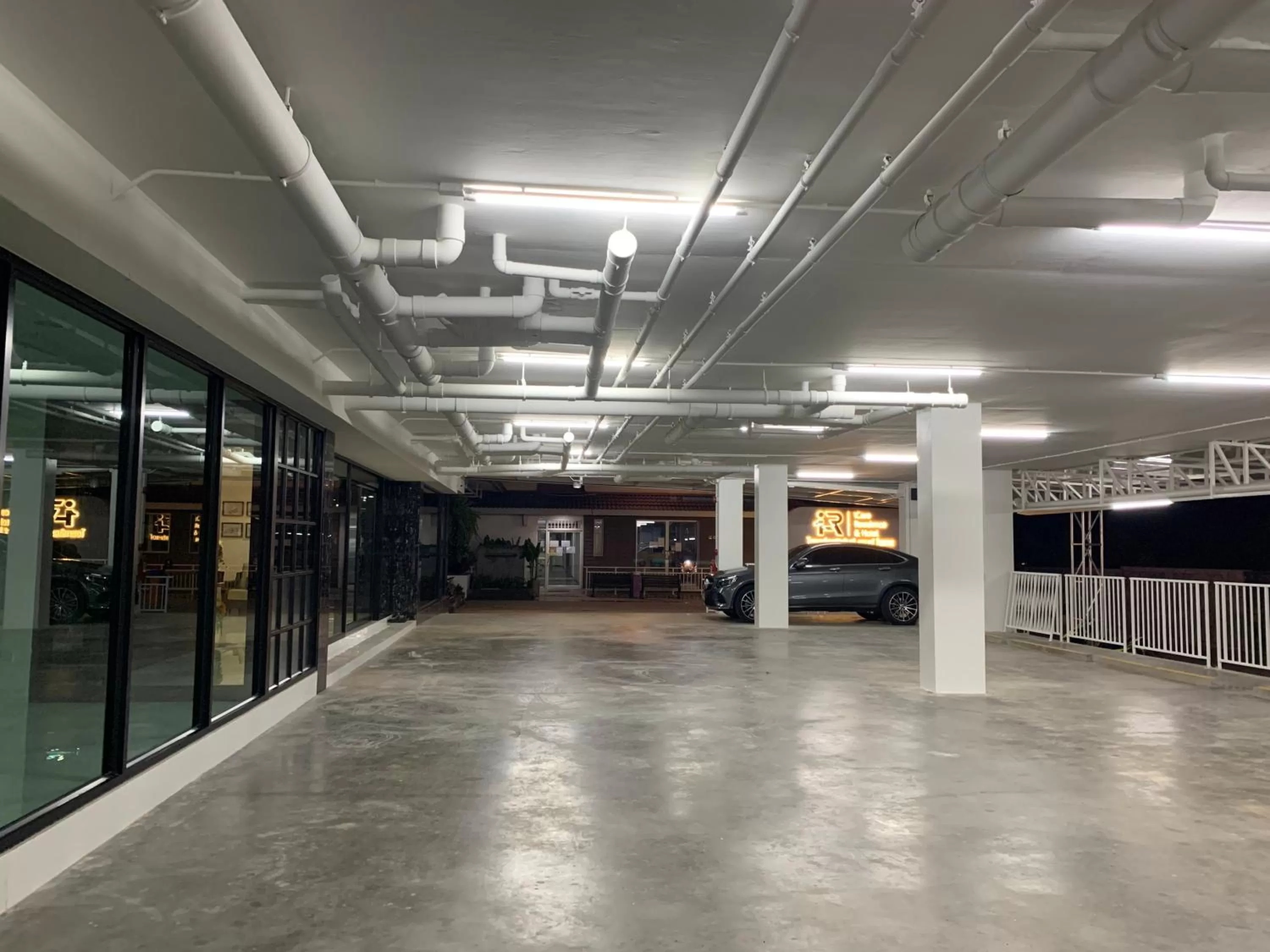 Parking in Icare Residence & Hotel