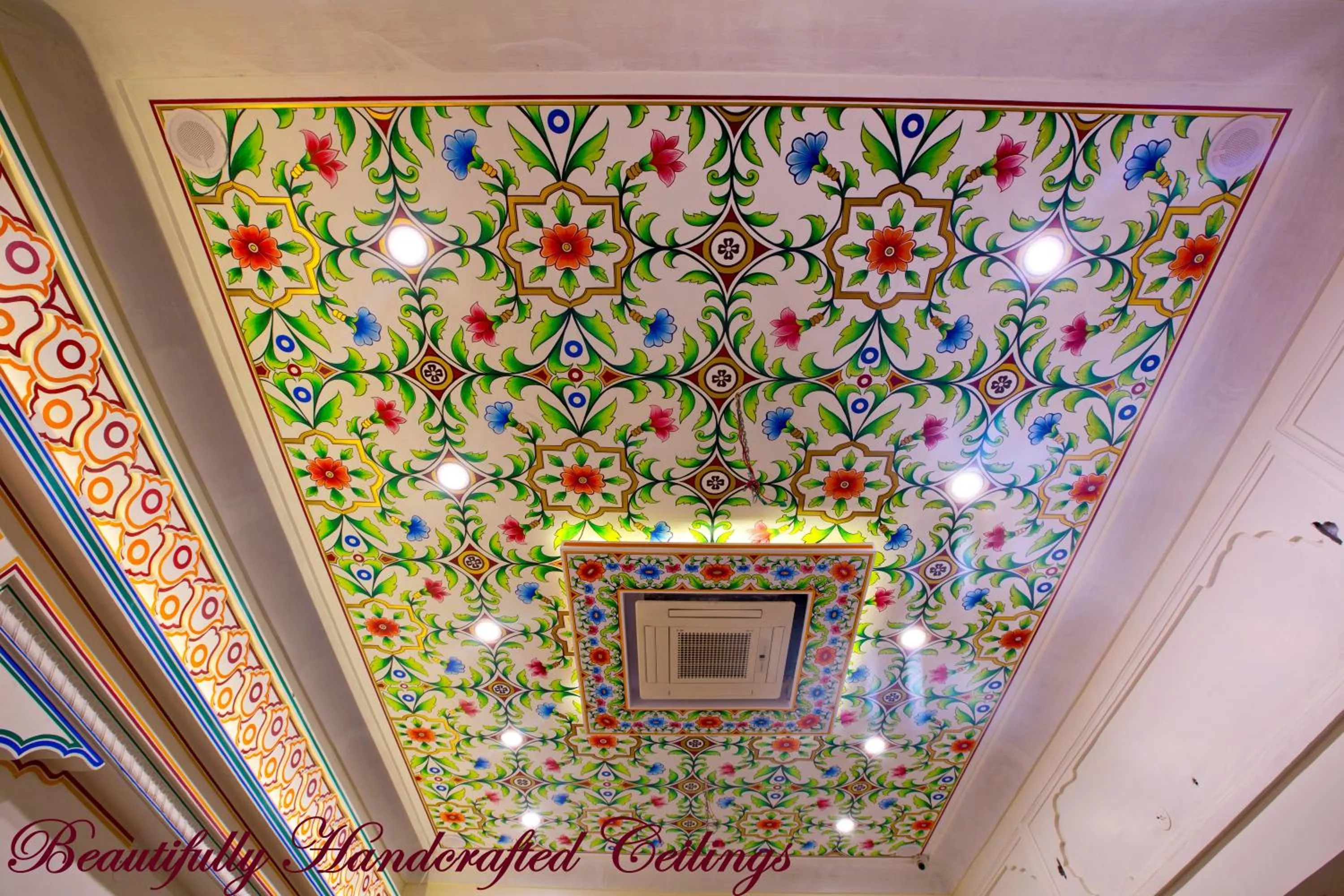 Facade/entrance in Hotel Kalyan