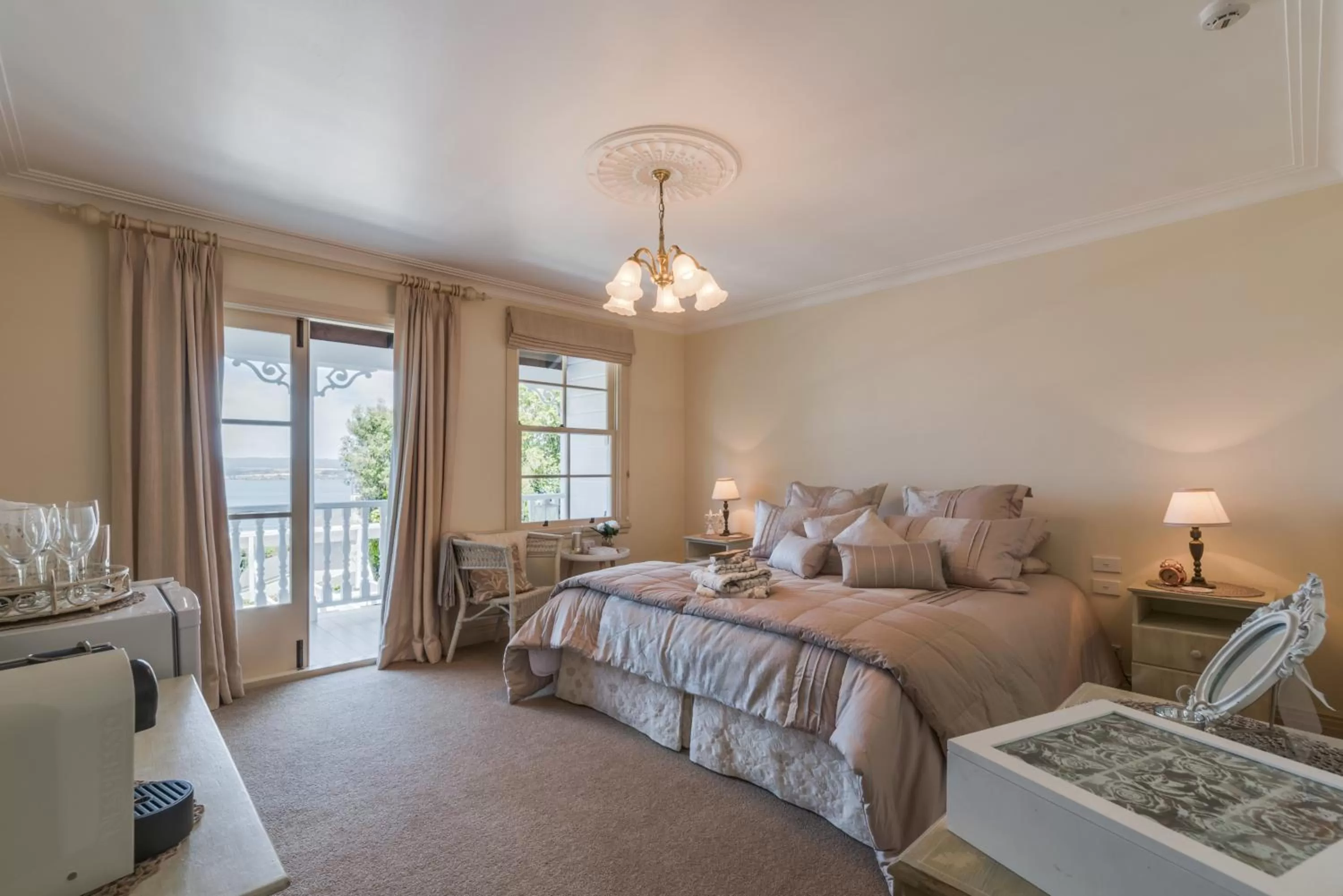 Bed in Bellevue Boutique Lodge