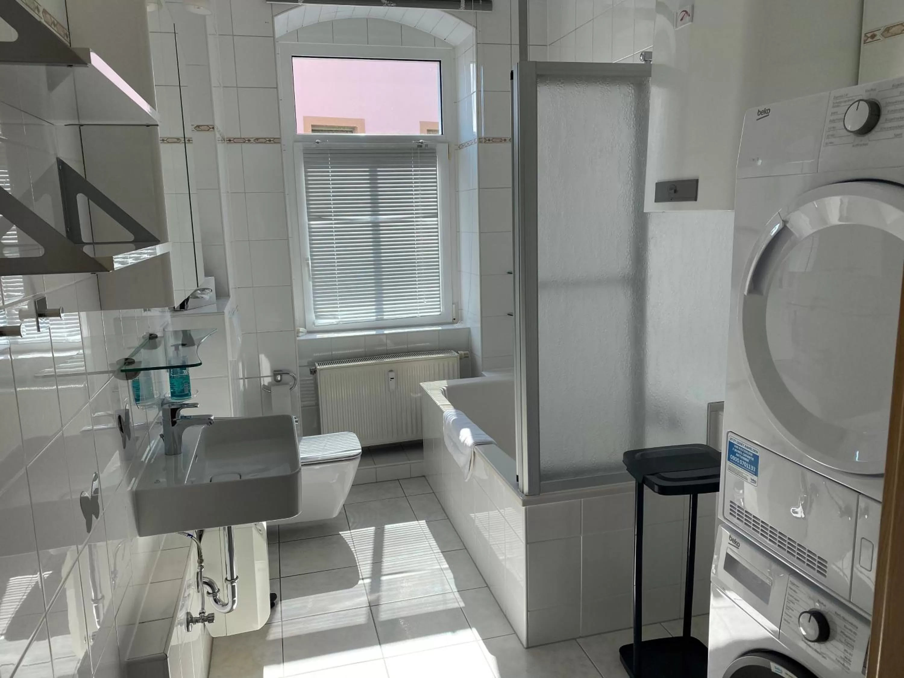 Bathroom in An der Porzellan-Manufaktur Pension