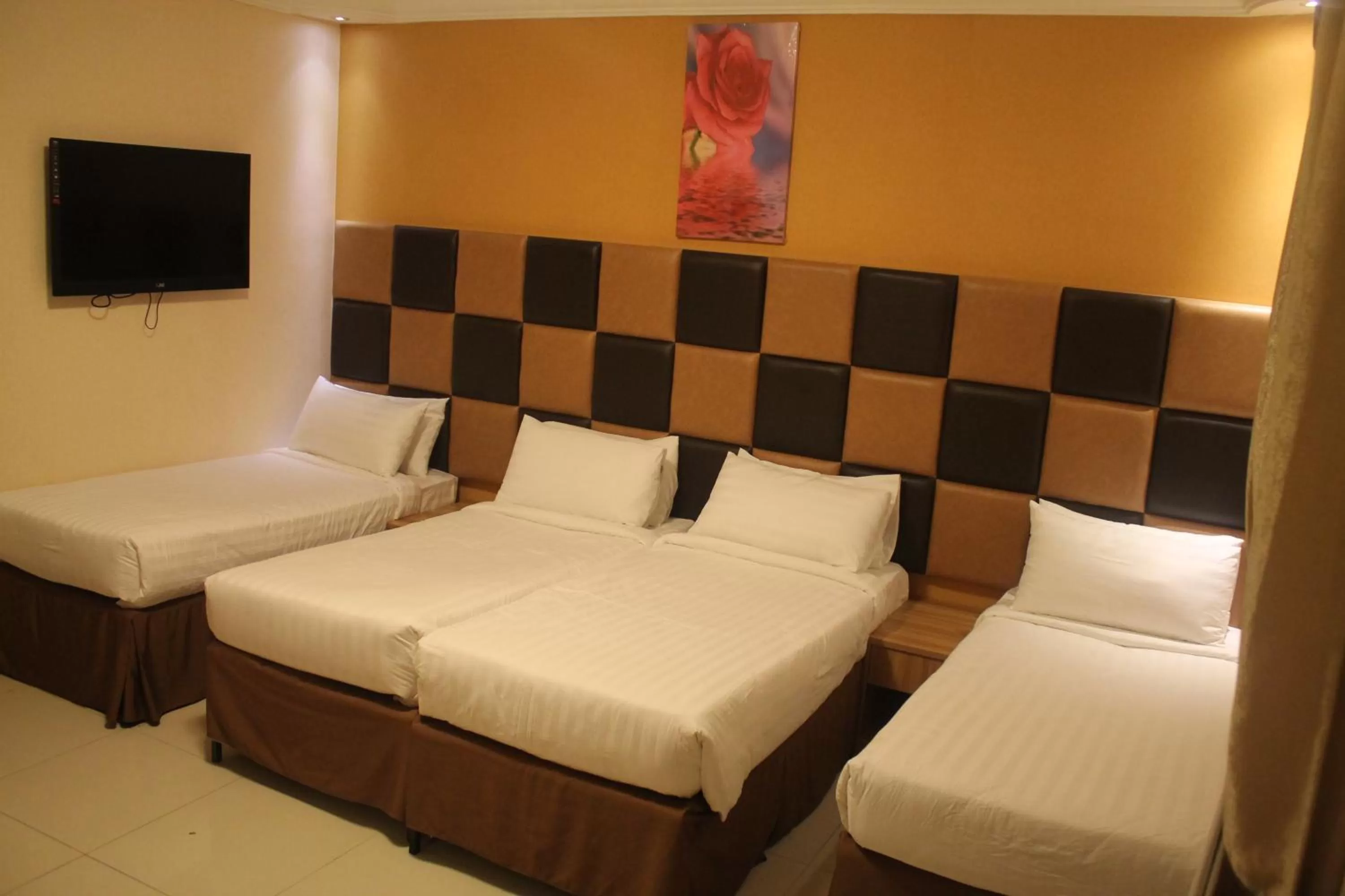 Bed in DIWAN ALASEEL ALRAQI