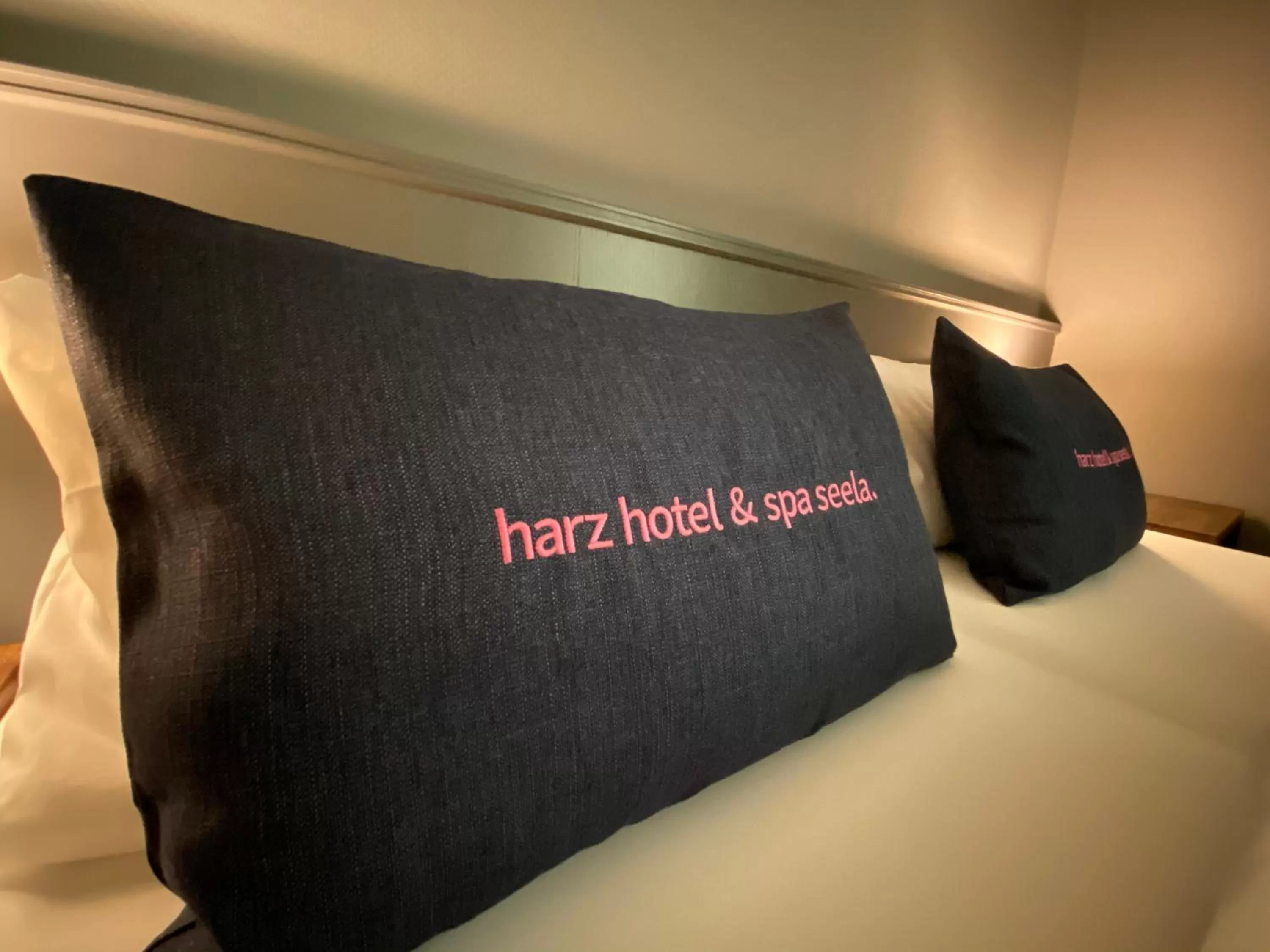 Bed in Harz Hotel & Spa Seela