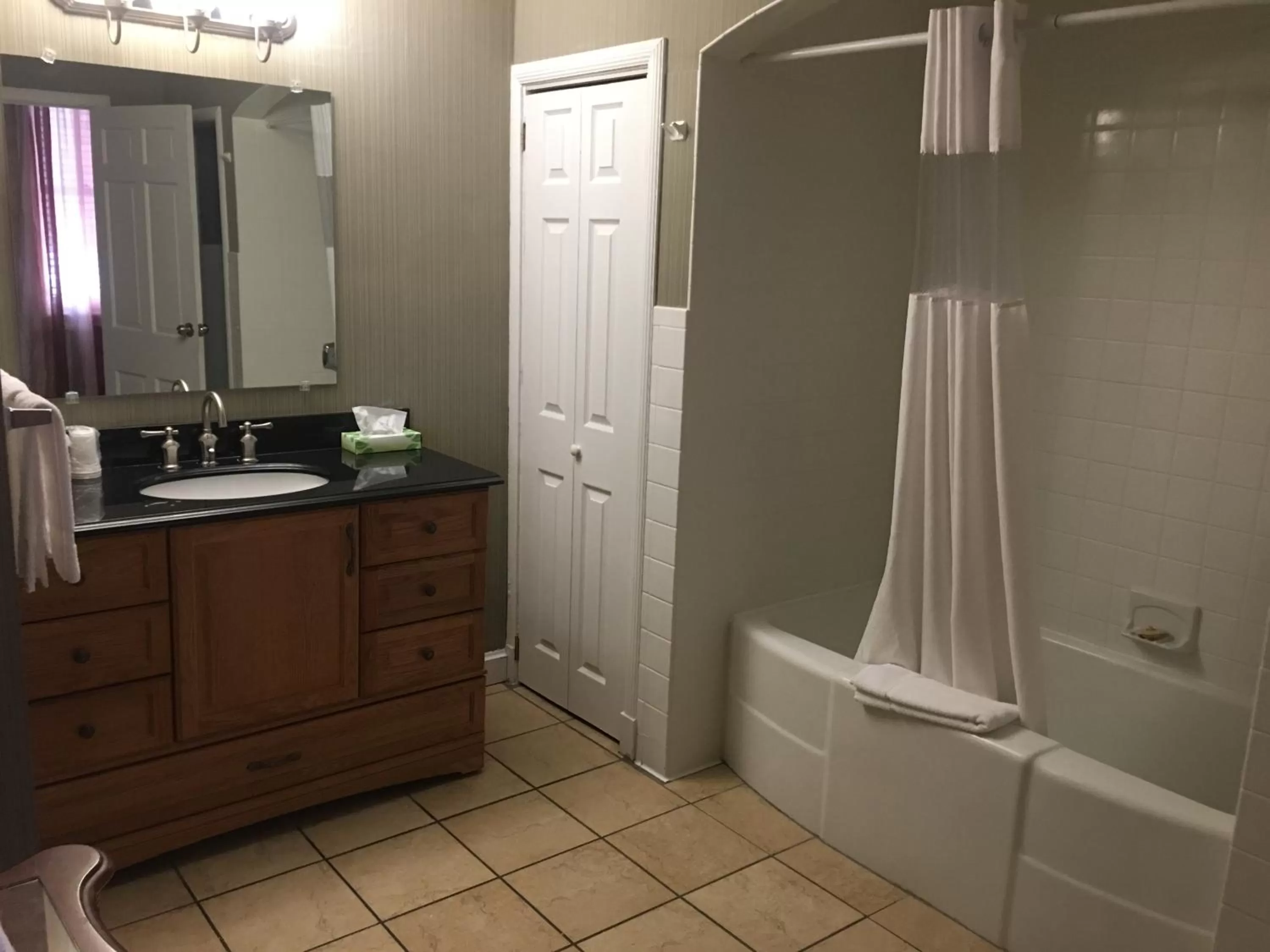 Bathroom in The Island House Hotel