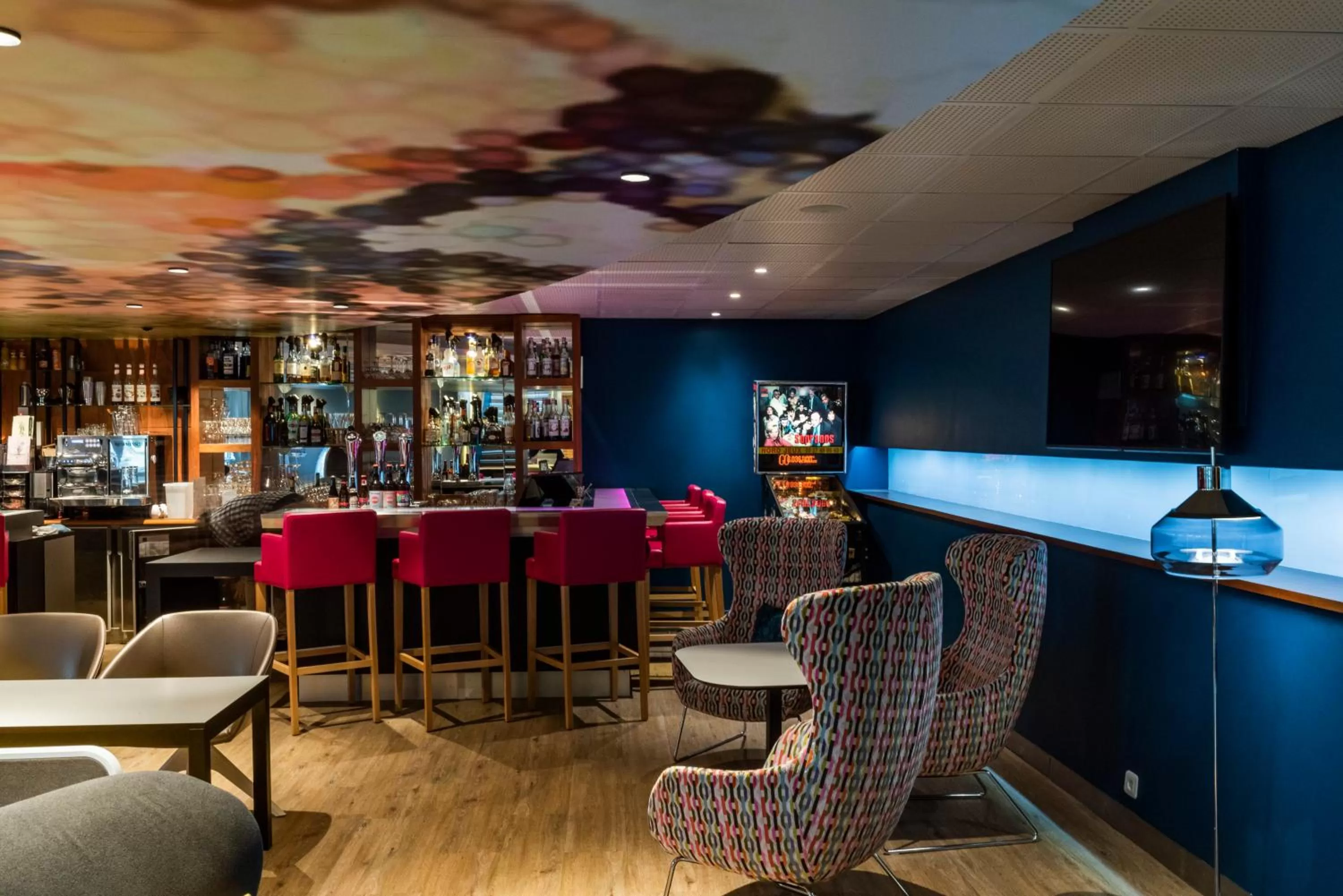 Lounge or bar in Hôtel Novotel Valenciennes