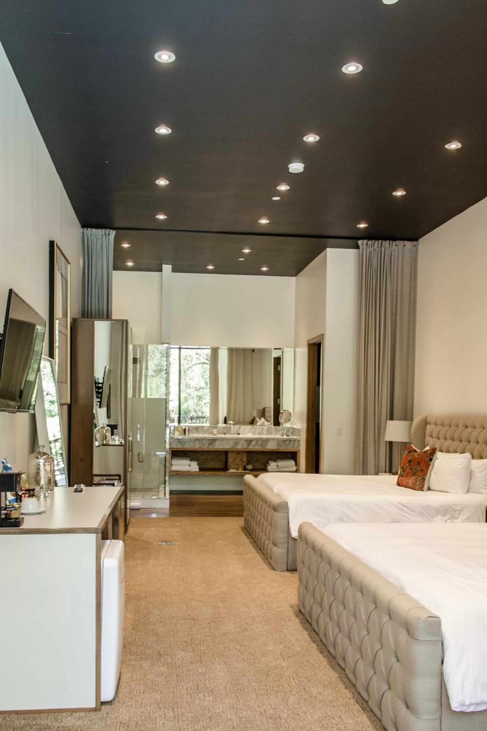 Bed in CALAMIGOS RANCH Resort & Spa