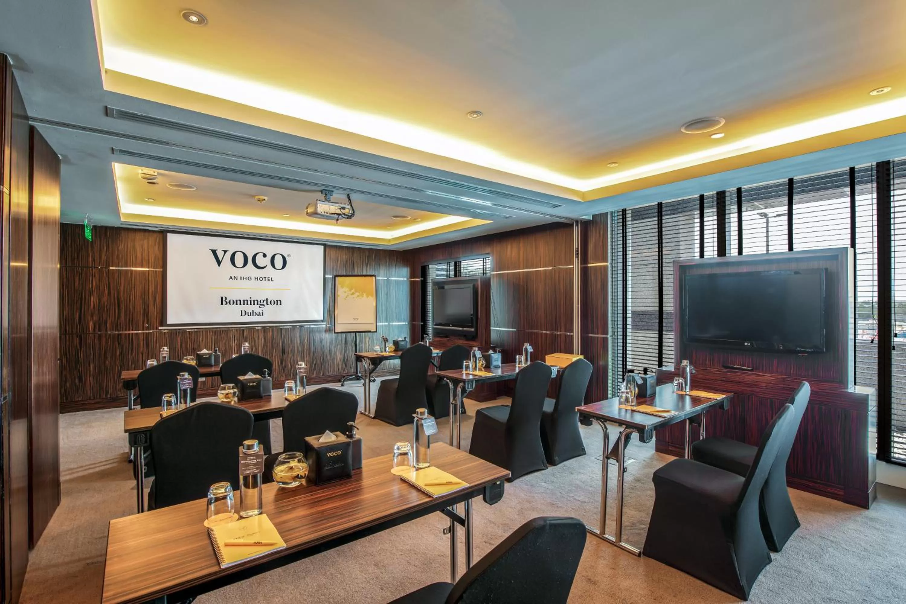 Meeting/conference room in voco - Bonnington Dubai by IHG