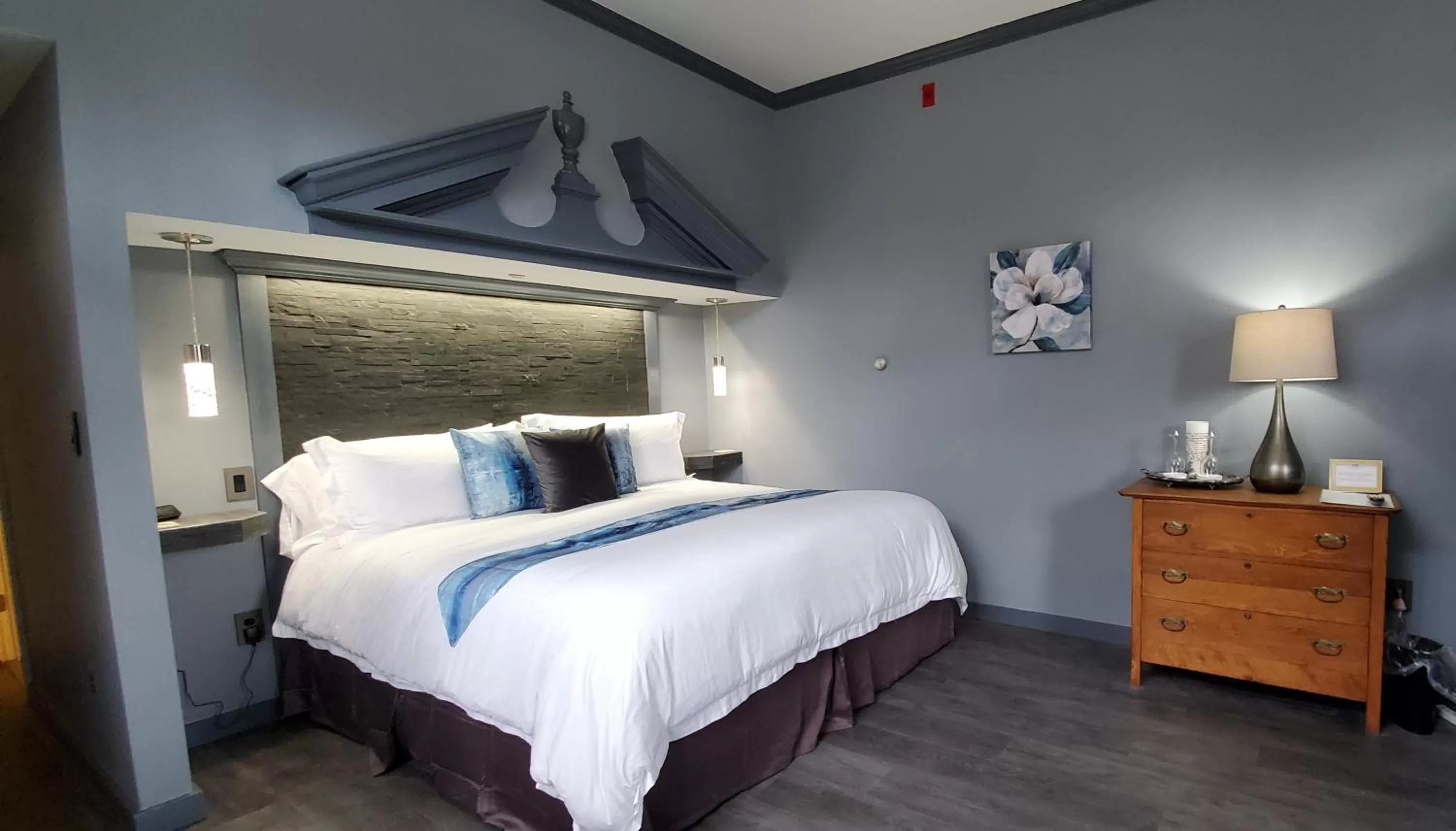 Bed in Blackberry Inn