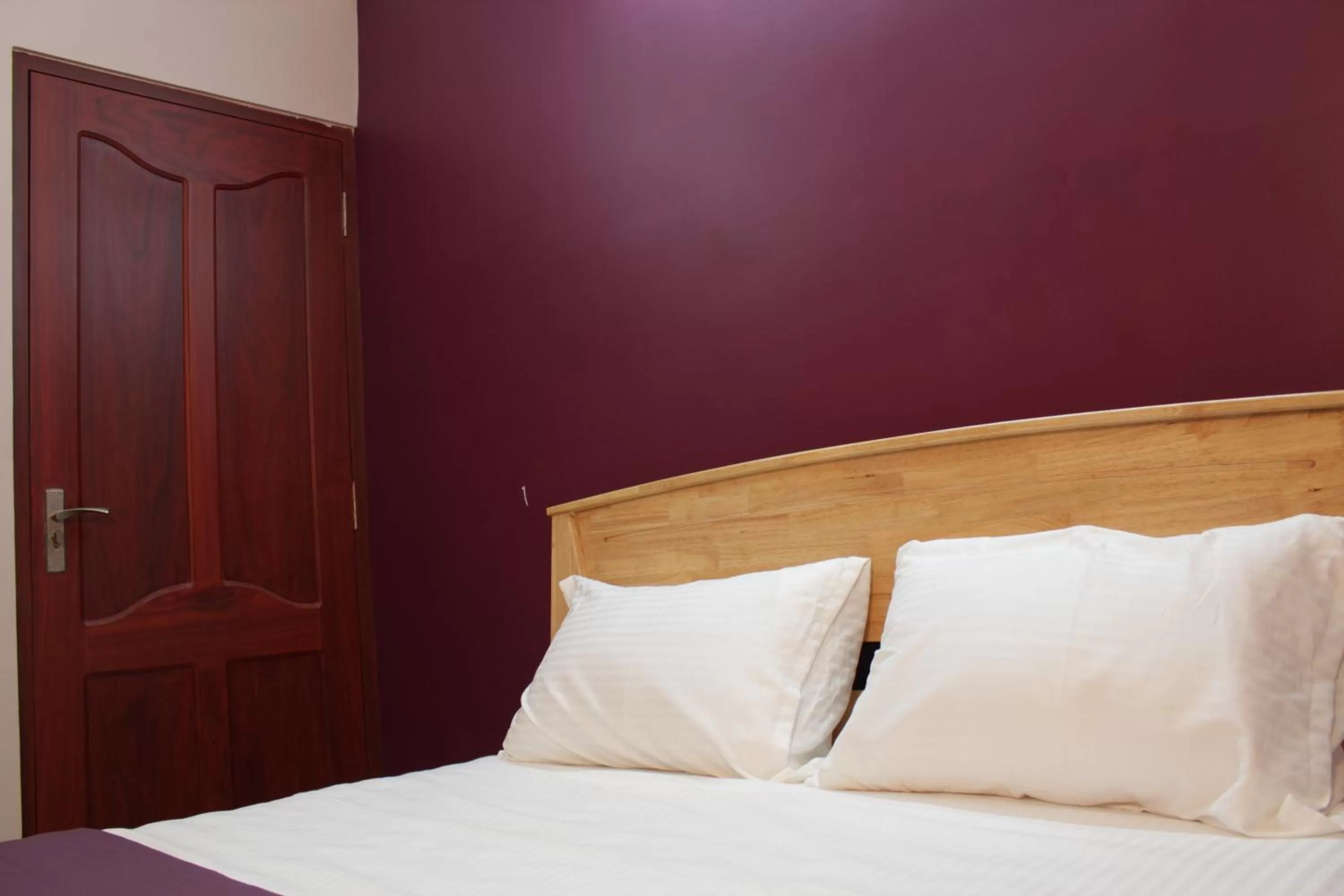 Decorative detail, Bed in The Mount Regency