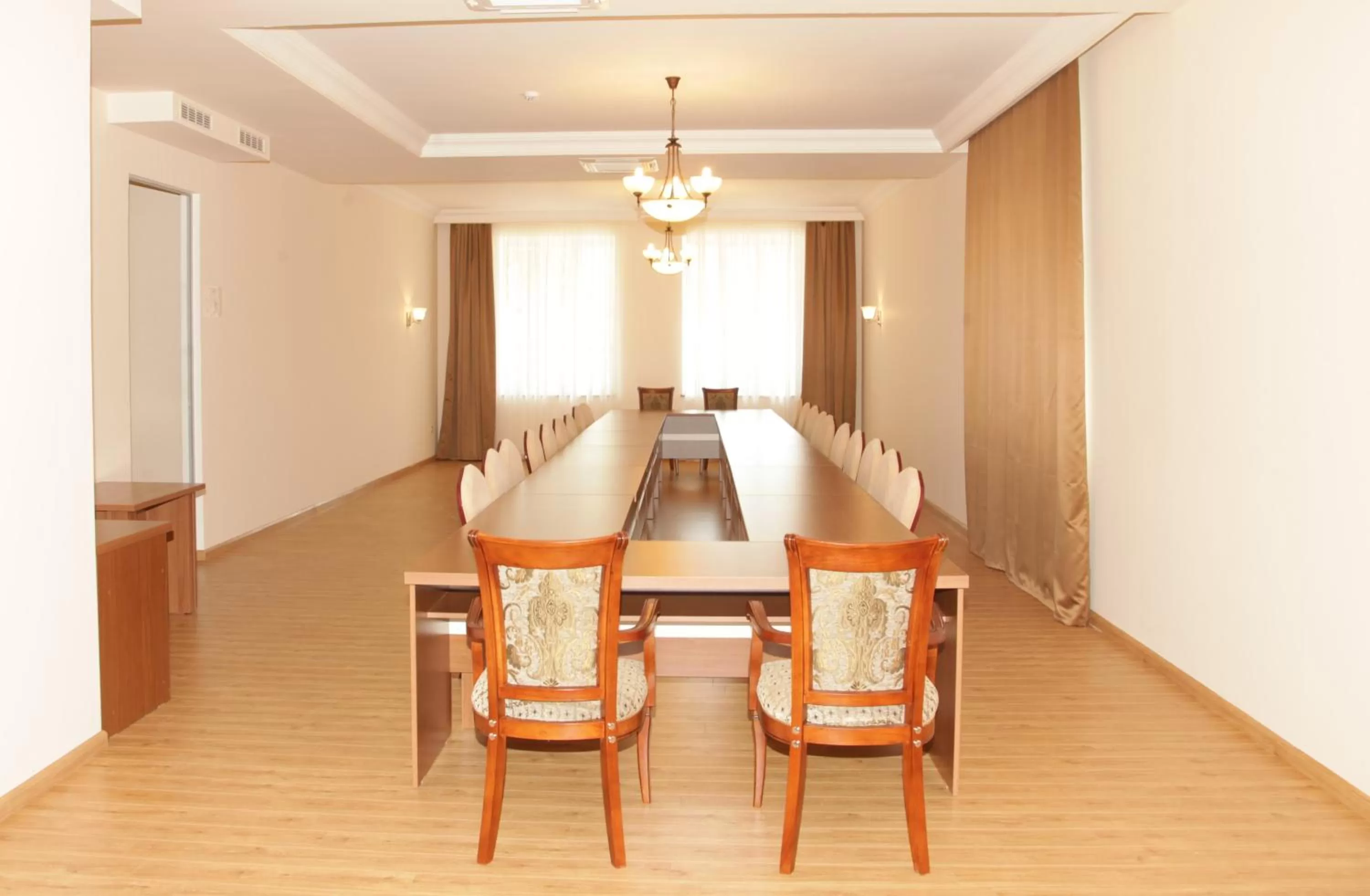Meeting/conference room in Artsakh Hotel
