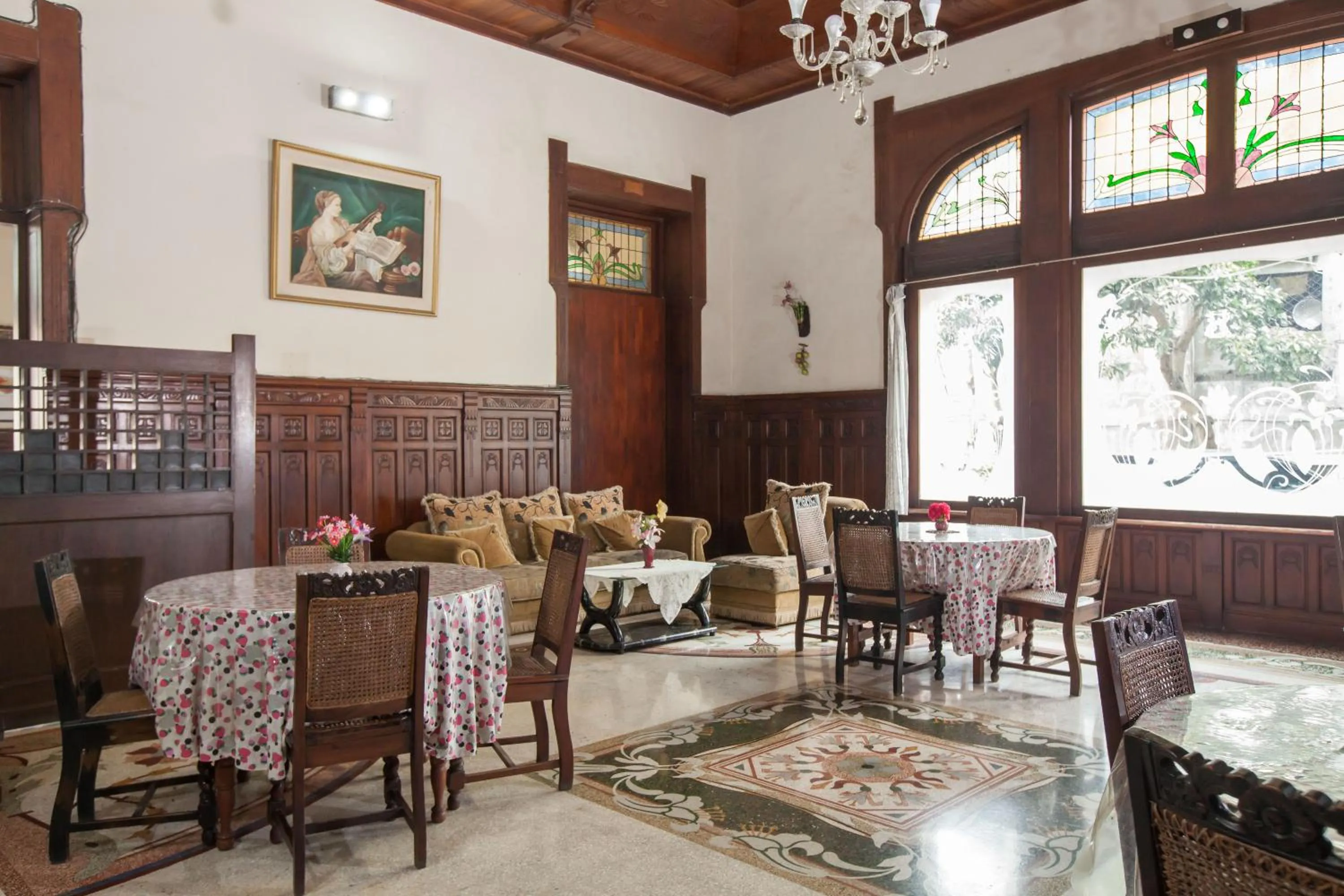 Restaurant/Places to Eat in RedDoorz @ Lawang