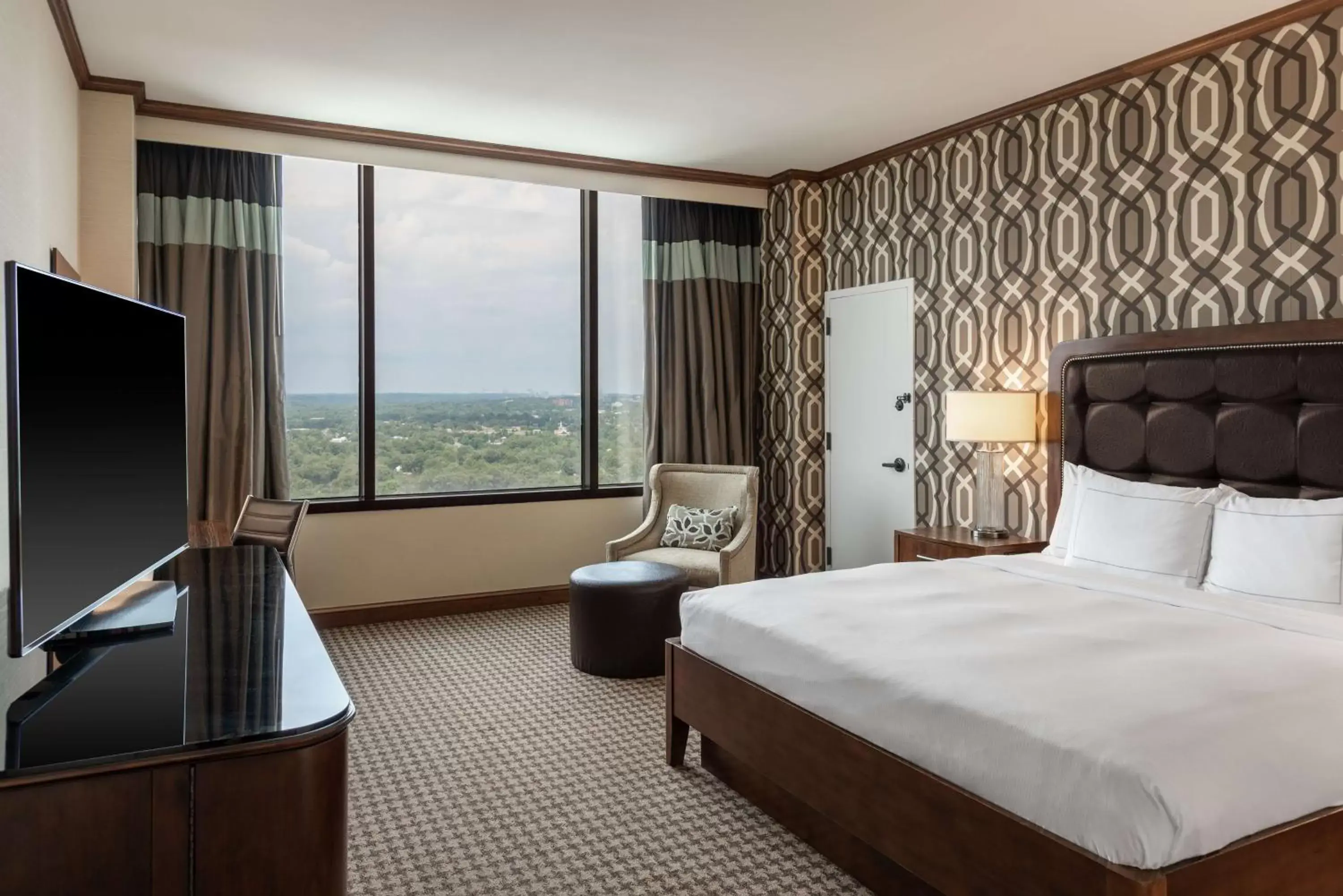 King Room in Hilton Alexandria Mark Center King Room in Hilton Alexandria Mark Center